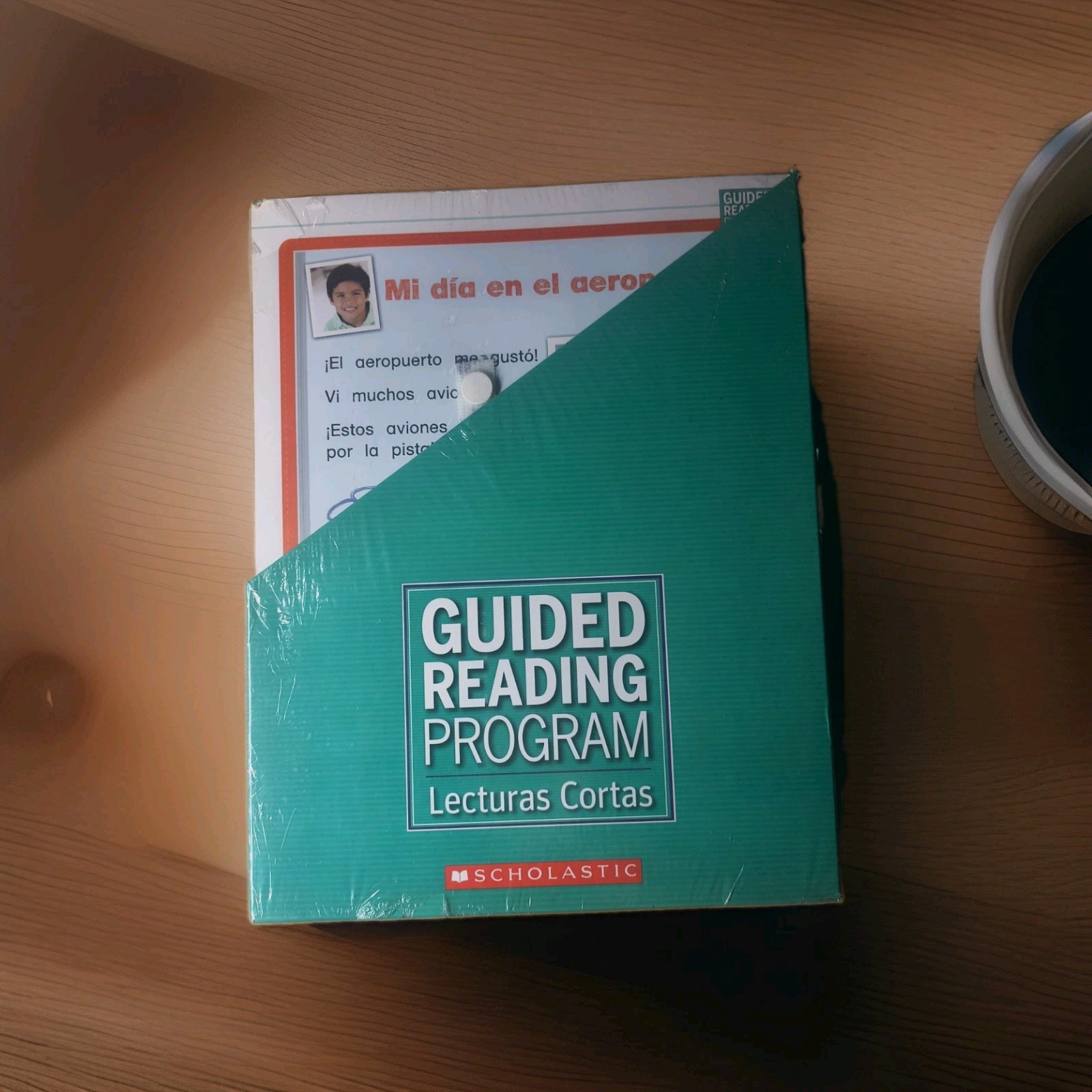 Scholastic includes Spanish-language educational materials Level G