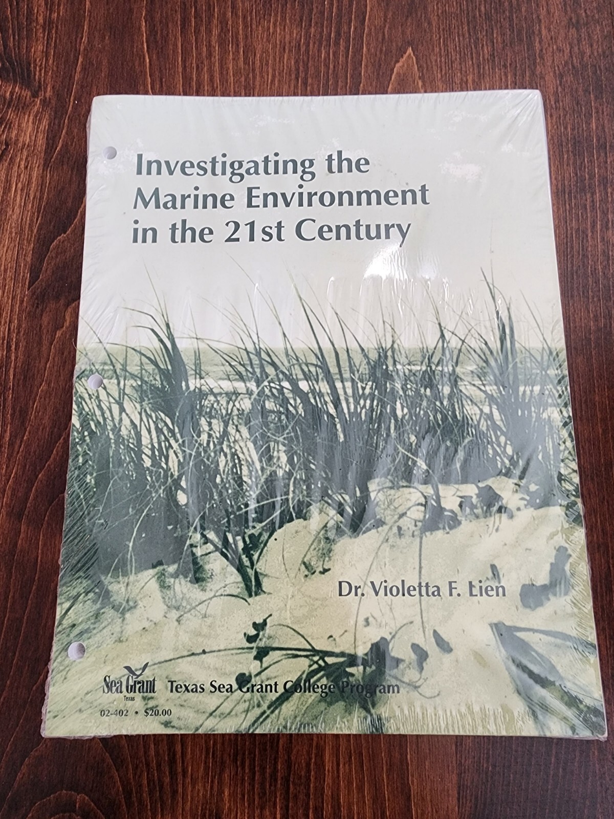 New Investigating the Marine Environment in the 21st Century LooseLeaf Sea Grant