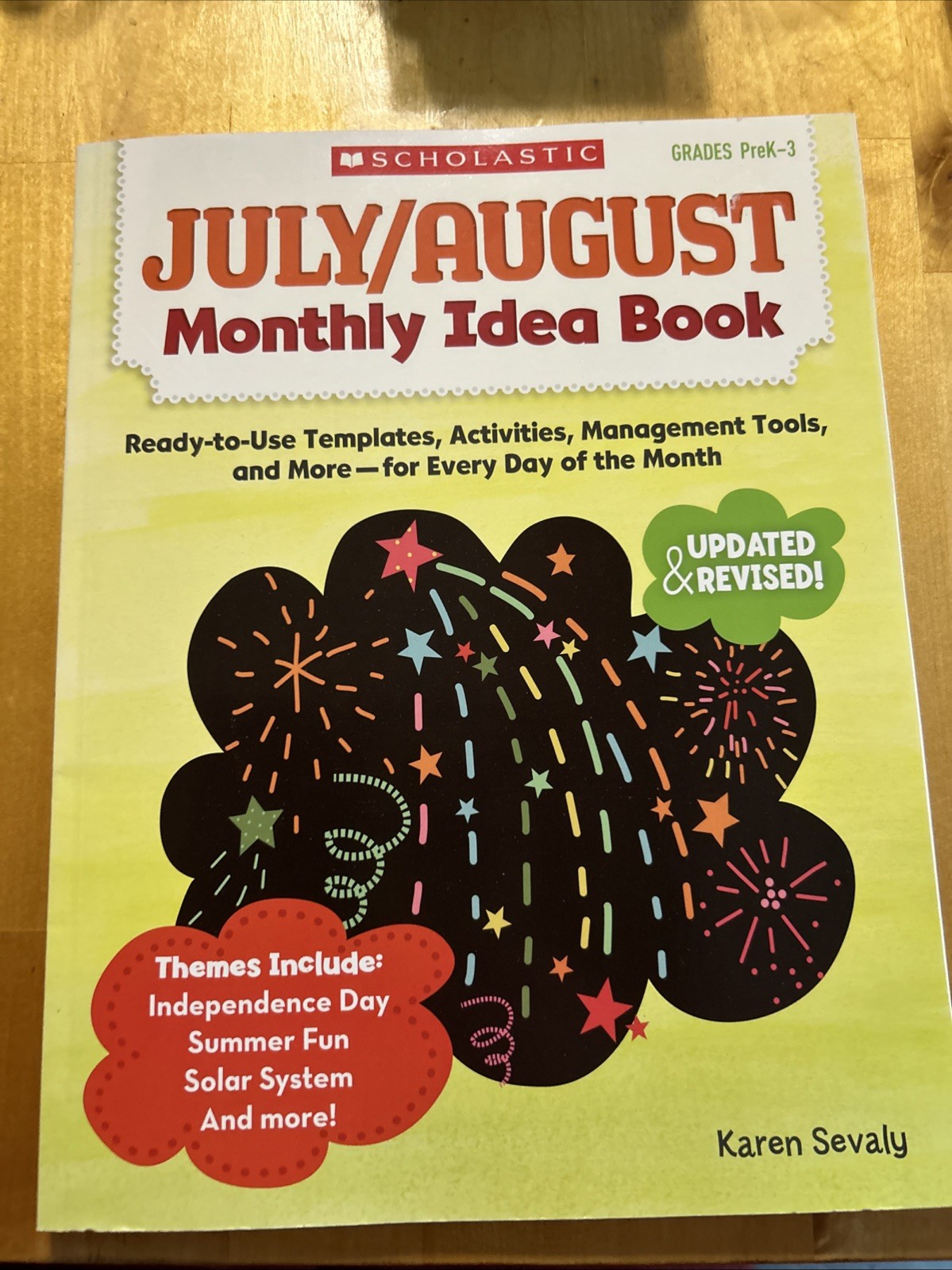 Monthly Idea Book Ser.: July and August Monthly Idea Book : Ready-To-Use