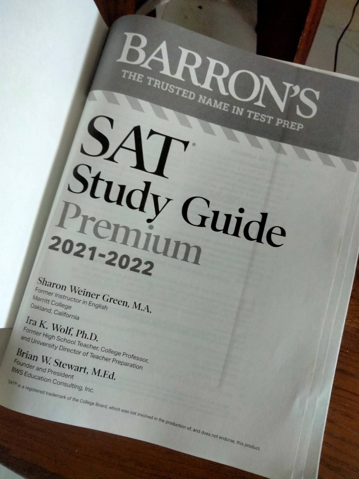 SAT study guide, SAT textbook, Barron’s test prep, premium test prep, SAT guide