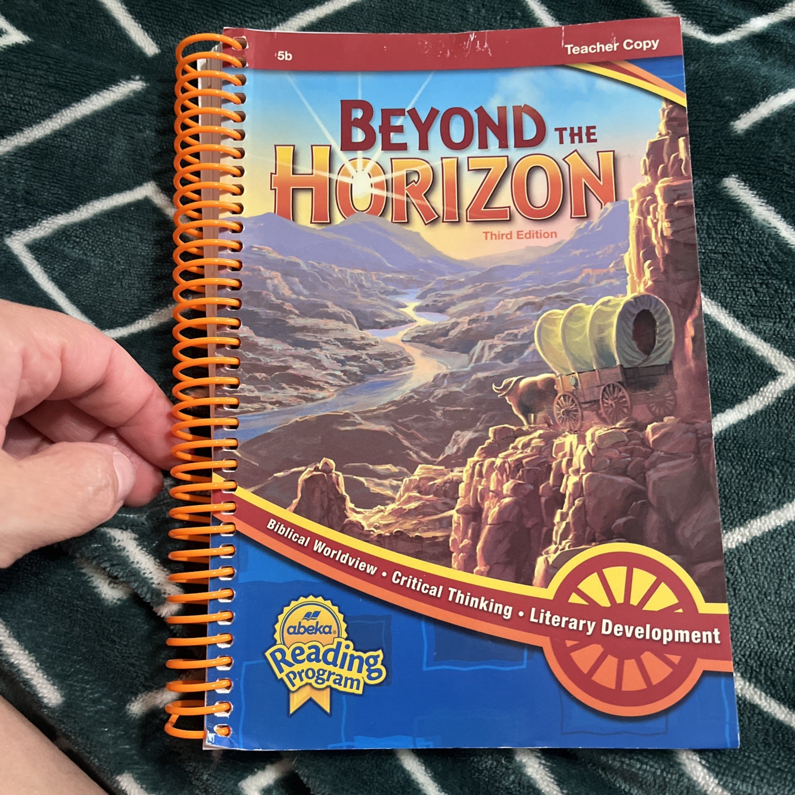 ABeka Beyond the Horizon Teacher Copy (5th grade reader)