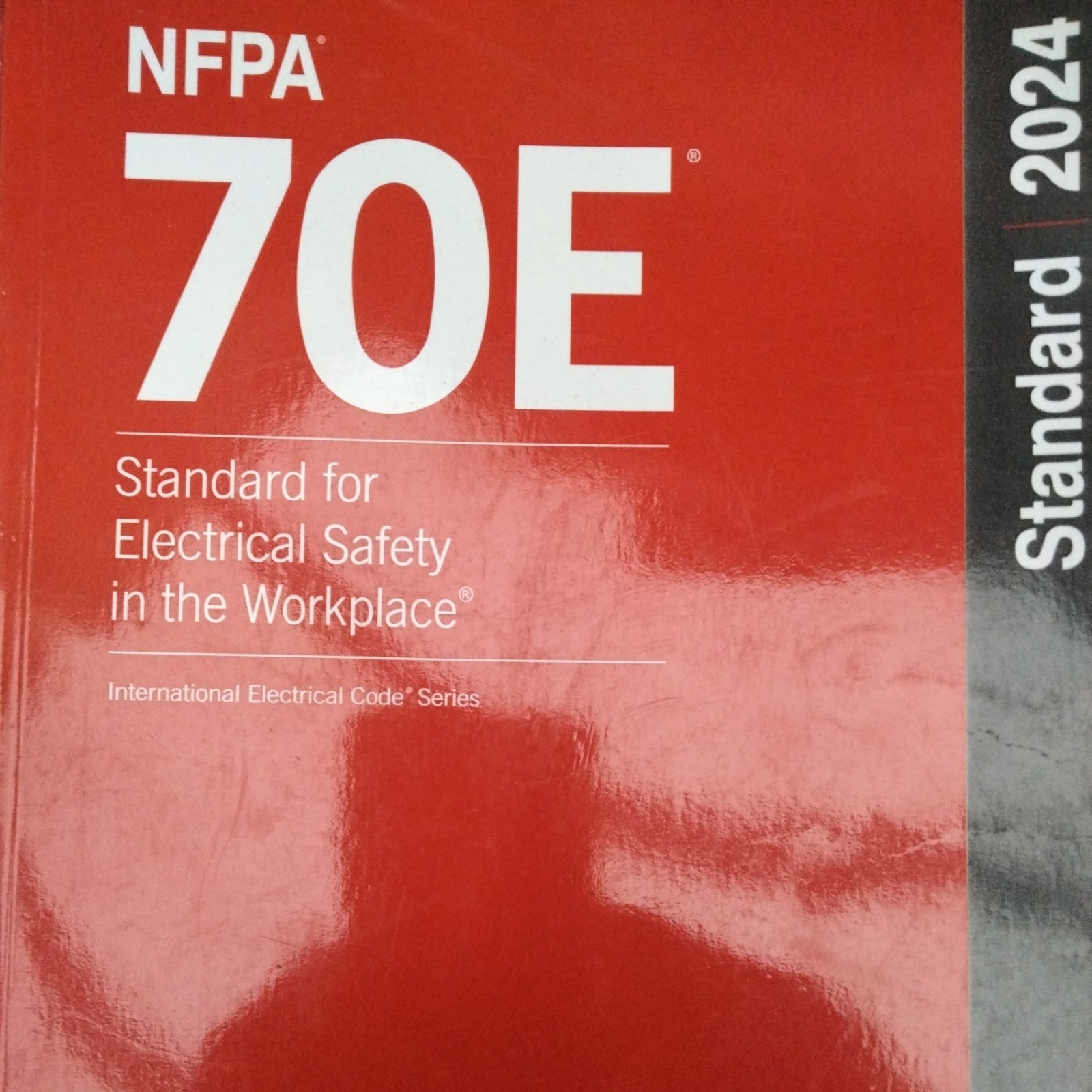 NFPA 70E 2024 Standard for Electrical Safety in the Workplace (Paperback)