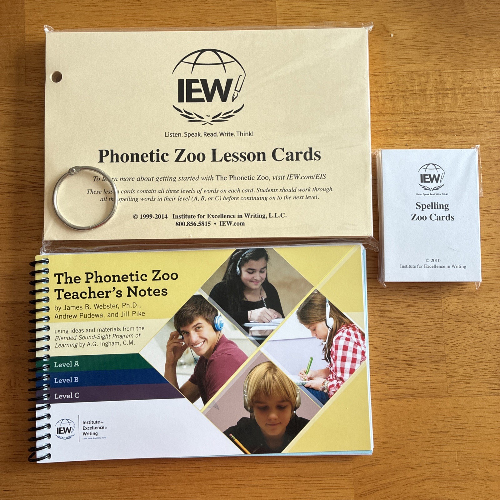 IEW The Phonetic Zoo Level A B C Teacher’s Notes, Lesson Cards & Spelling Cards
