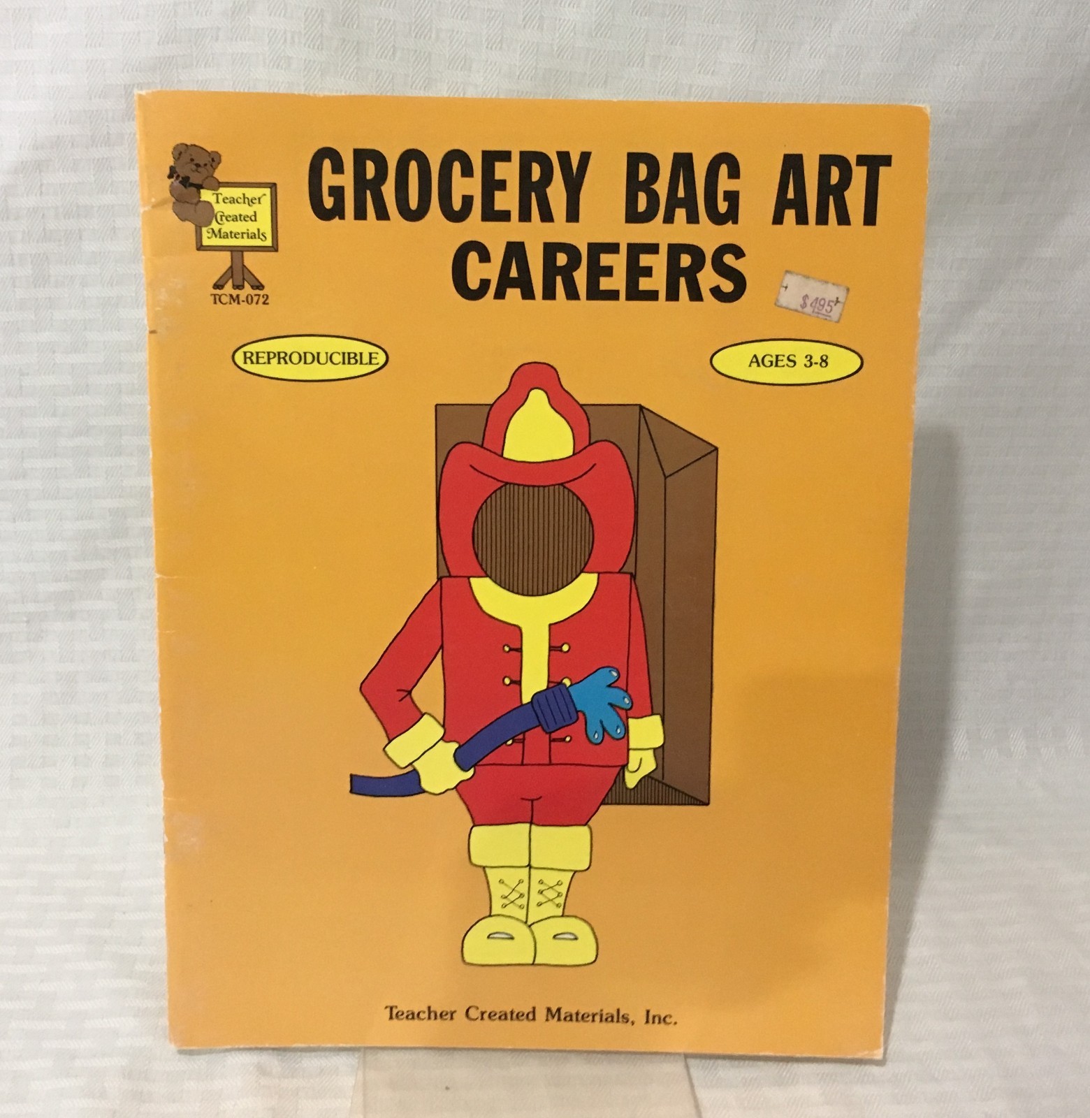 LOT OF 6 TEACHER RESOURCE BOOKS / ARTS & CRAFTS / SEASONAL / PAPERBAG PUPPETS +