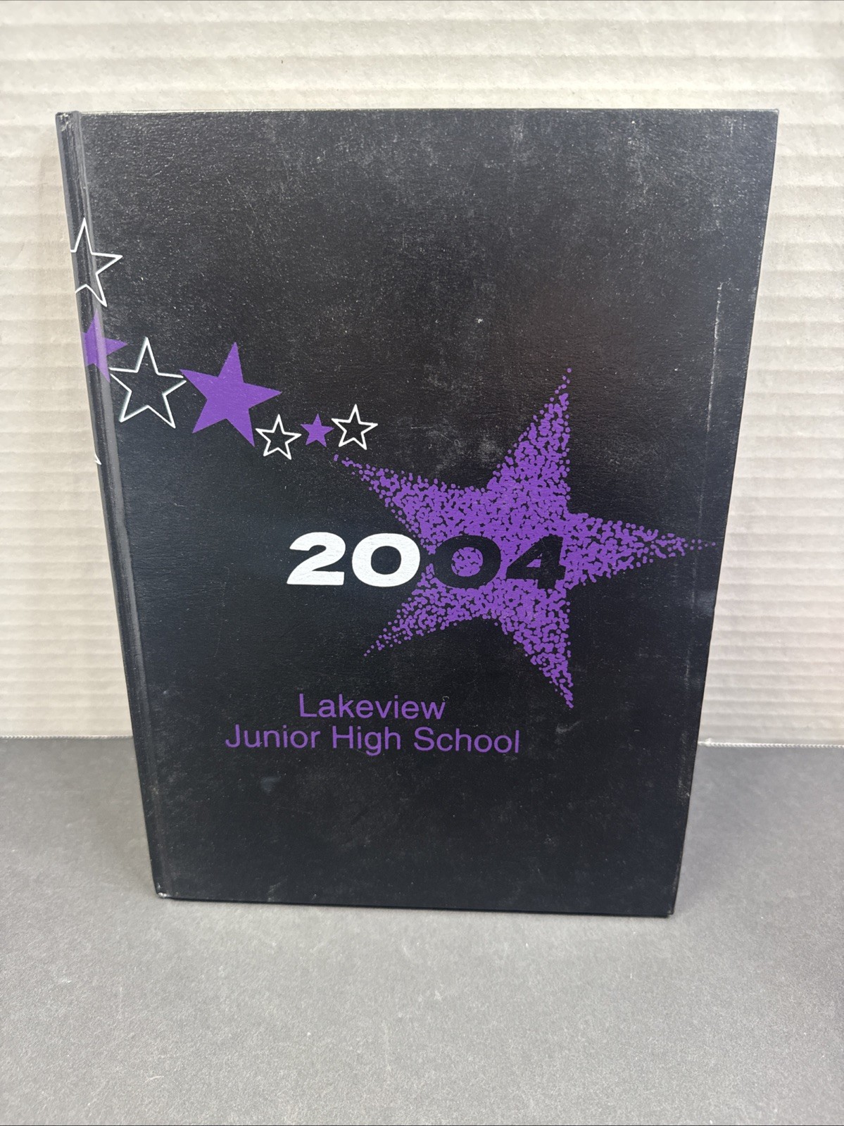 Lakeview Junior Jr. High School Yearbook 2004 – Battle Creek Michigan