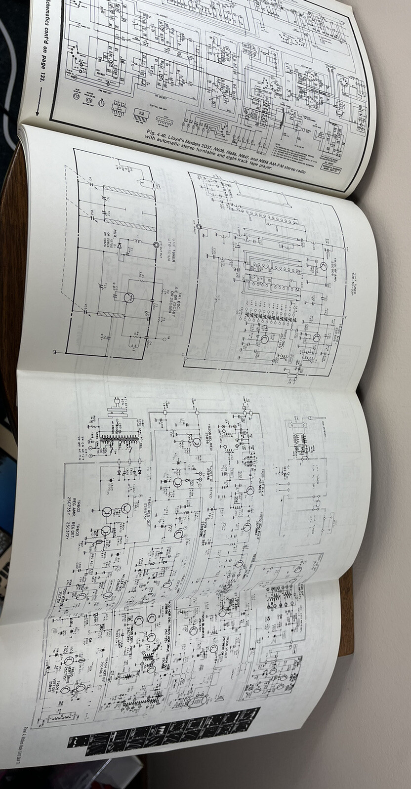 Japanese Consumer Electronics Schematic/Servicing Manual 1974 1st Ed