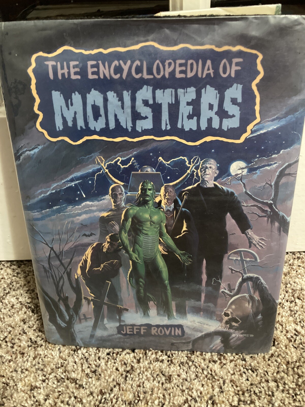 Vintage 1989 The Encyclopedia of Monsters by Rovin, Jeff Hardcover 0-8160-1824-3