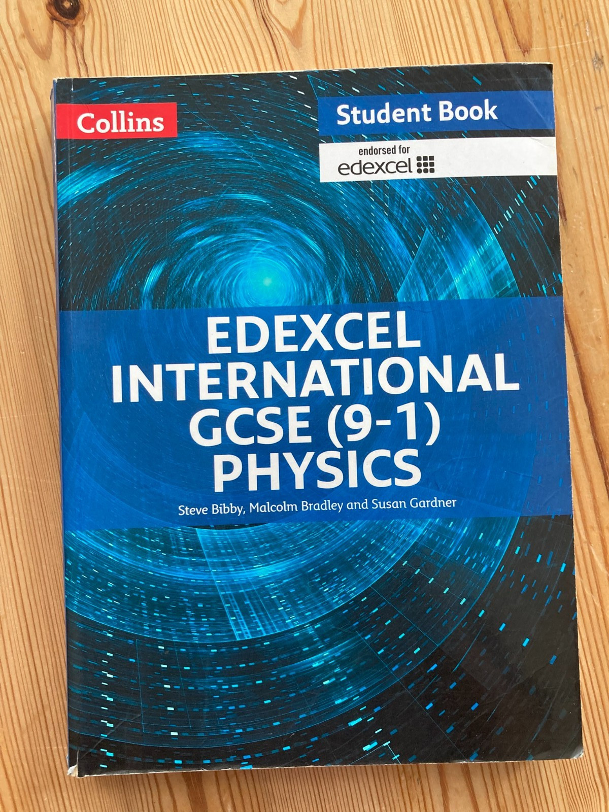 Collins Edexcel International GCSE iGCSE (9-1) Physics Student Book