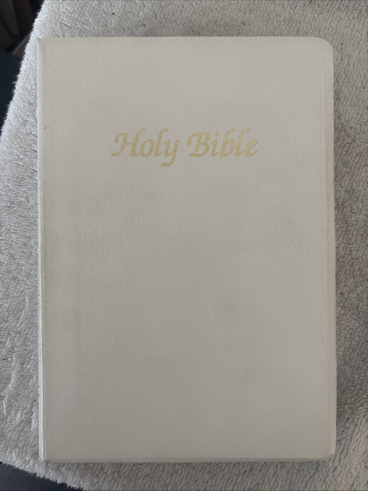 New American Holy Bible 9035W Catholic Bible Press Softcover 1987 White 4 x 6.5″
