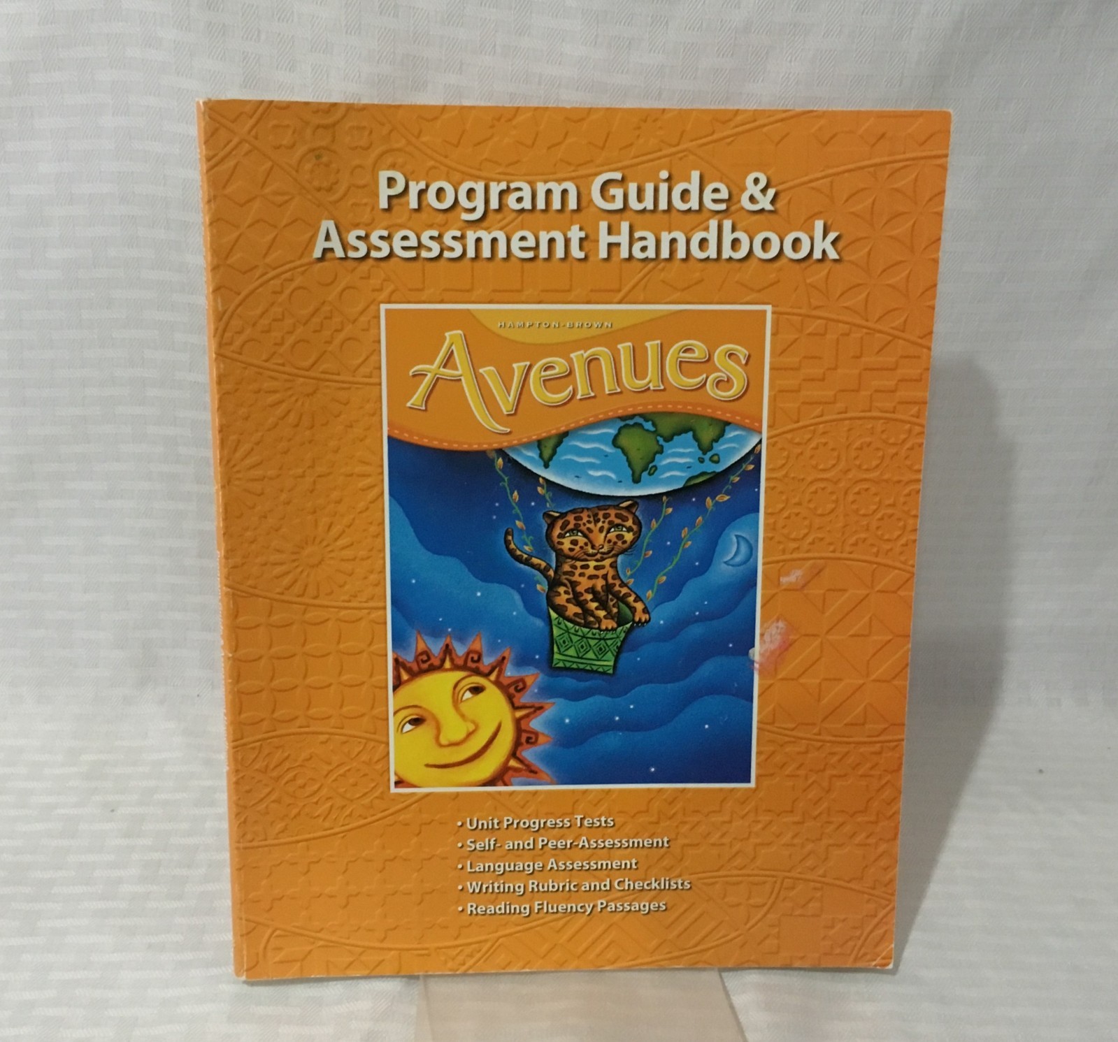 HAMPTON BROWN AVENUES / PROGRAM GUIDE & ASSESSMENT HANDBOOK / GRADE 1 LEVEL B