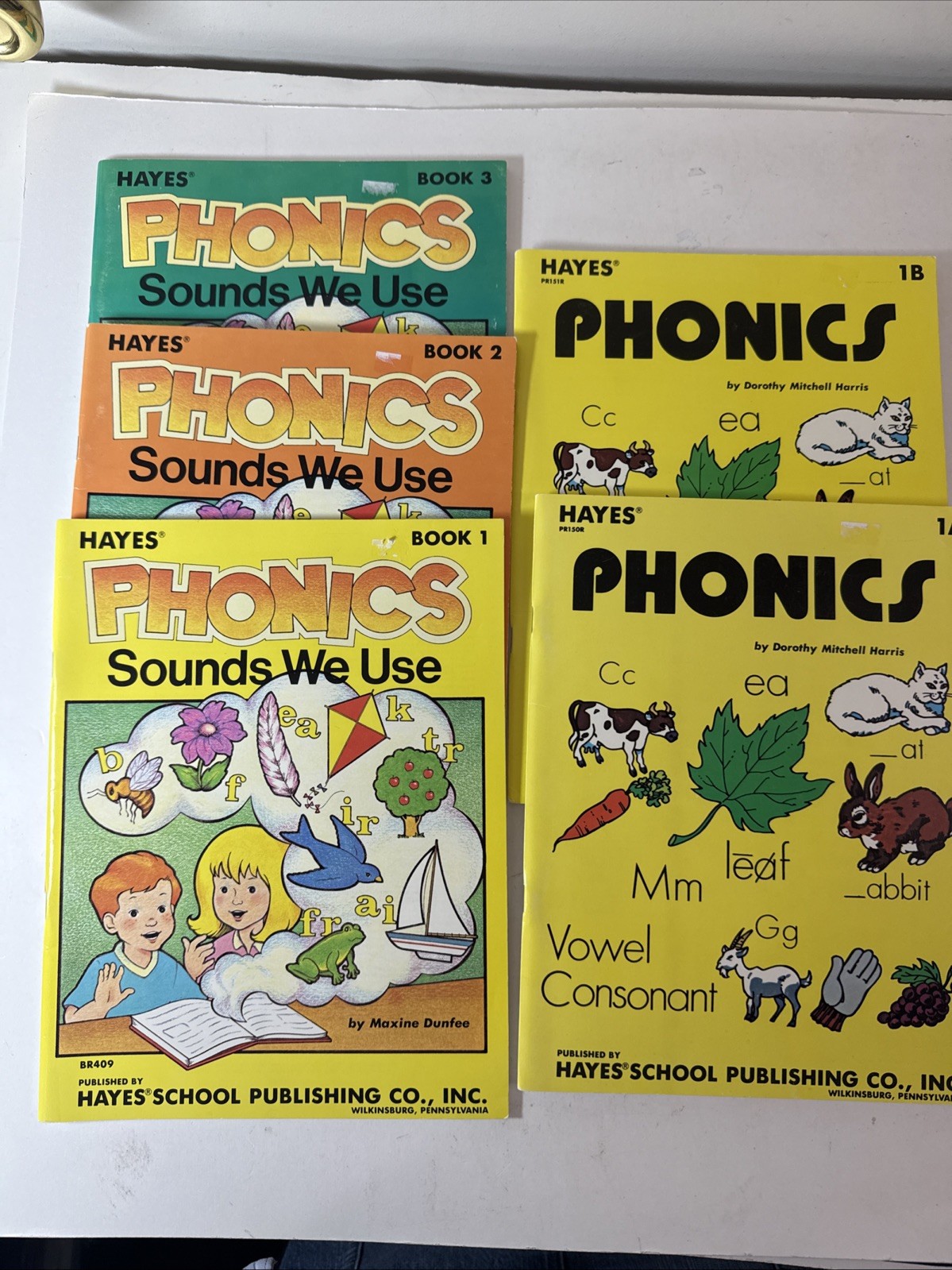 Hayes phonics, 1989, Books 1,2, & 3, Plus Books 1A & 1B, Vintage SET
