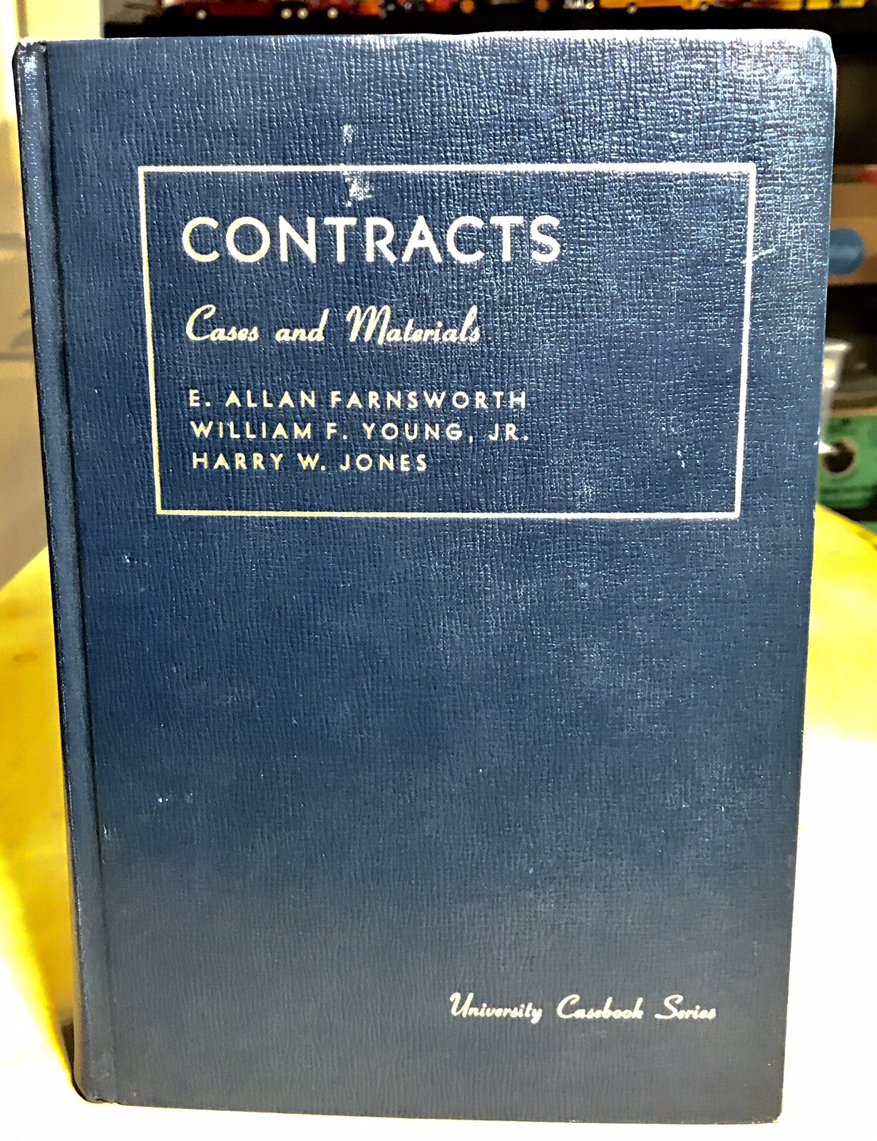 Vintage 1972 Cases and Materials on CONTRACTS 2nd Ed. HC Farnsworth Young Jones
