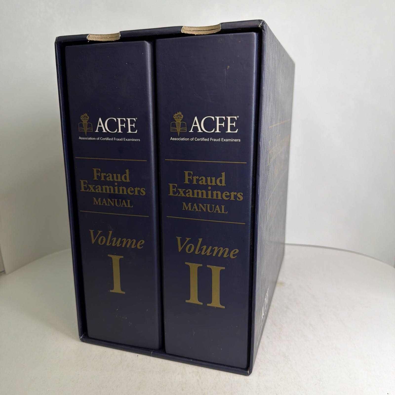 ACFE Fraud Examiner’s Manuals Vols 1 & 2 2018 Edition Good Condition With Box