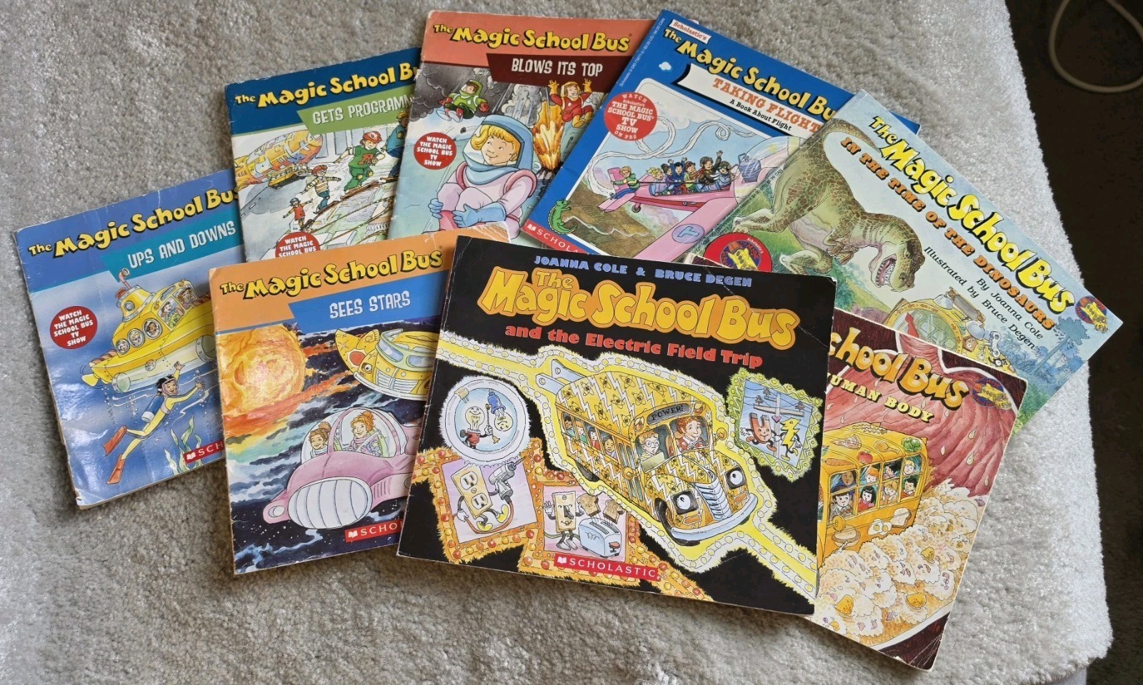 The Magic School Bus Paperback Book Lot of 8 Scholastic Kids Science Vintage