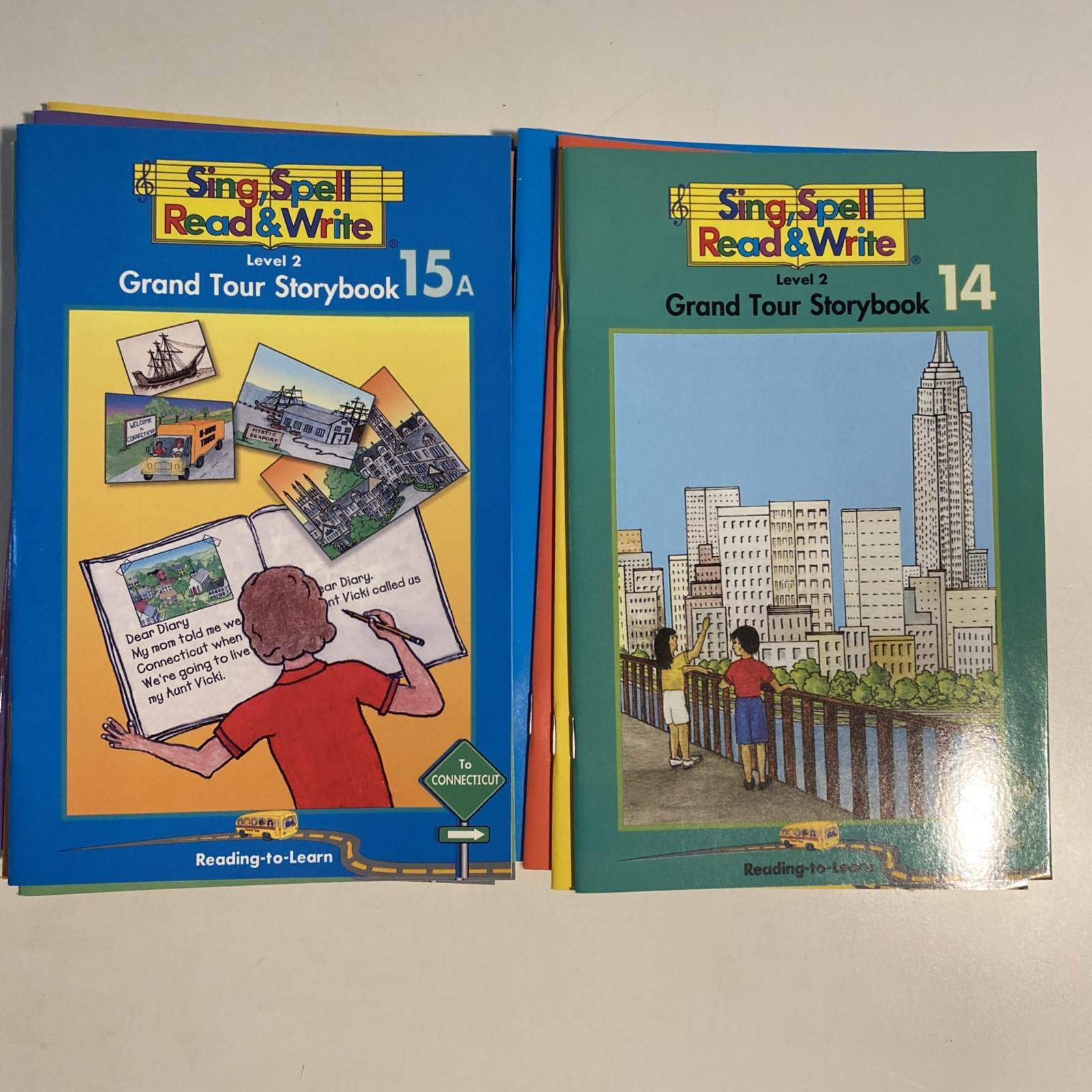 Sing, Spell, Read And Write Level 2 Readers 1-17 #9 Missing Grand Tour Storybook