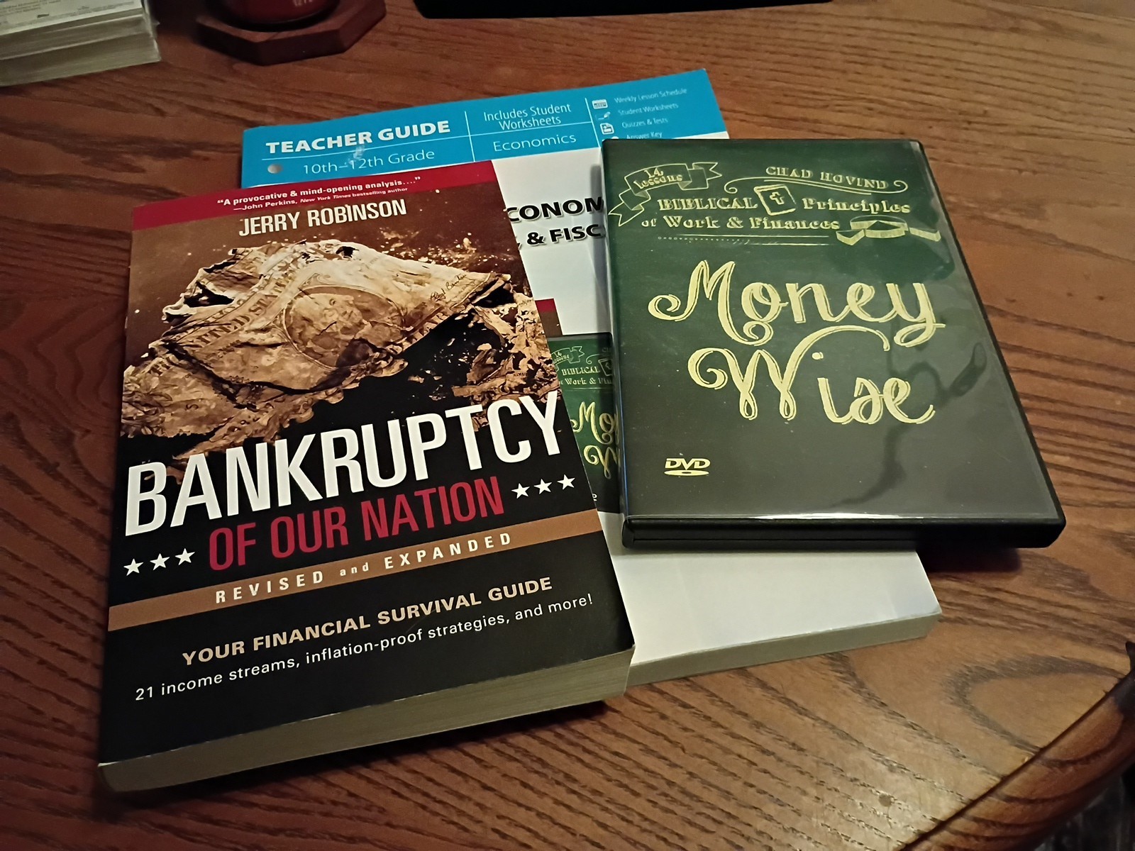 Intro to Economics (Set) : Money, History, and Fiscal Faith (2017) Books & DVDS