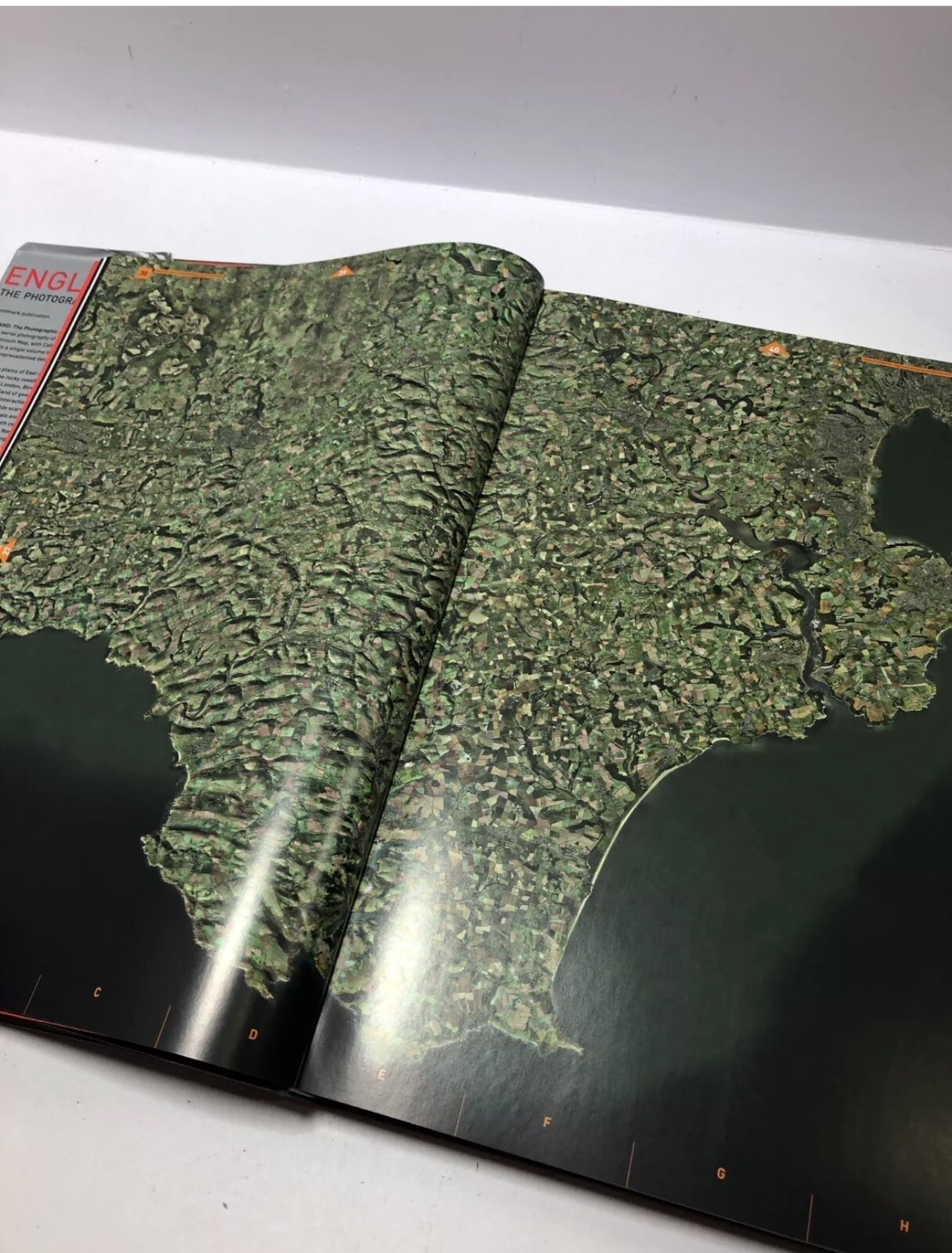 GETMAPPING. BROWN, MARTIN (CARTOGRAPHER) England : the photographic atlas / aeri