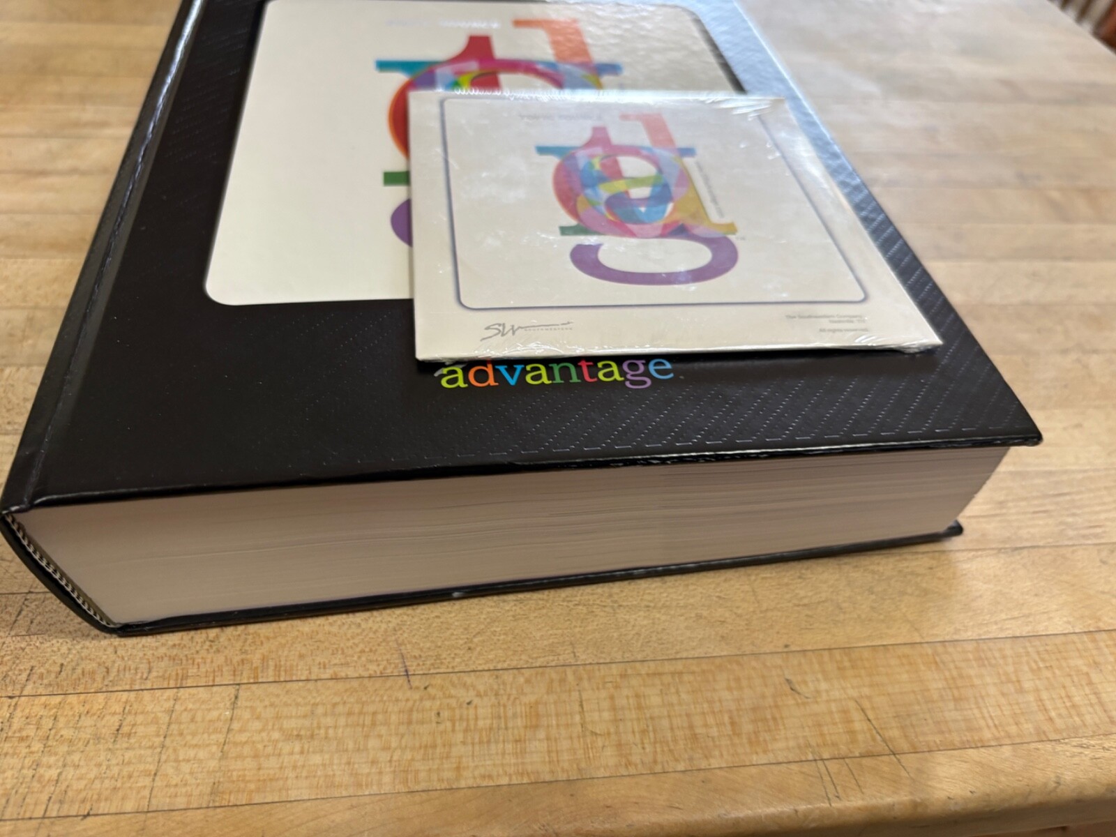 Southwestern Advantage Topic Source 2013 Hardback with DVD – VVGC
