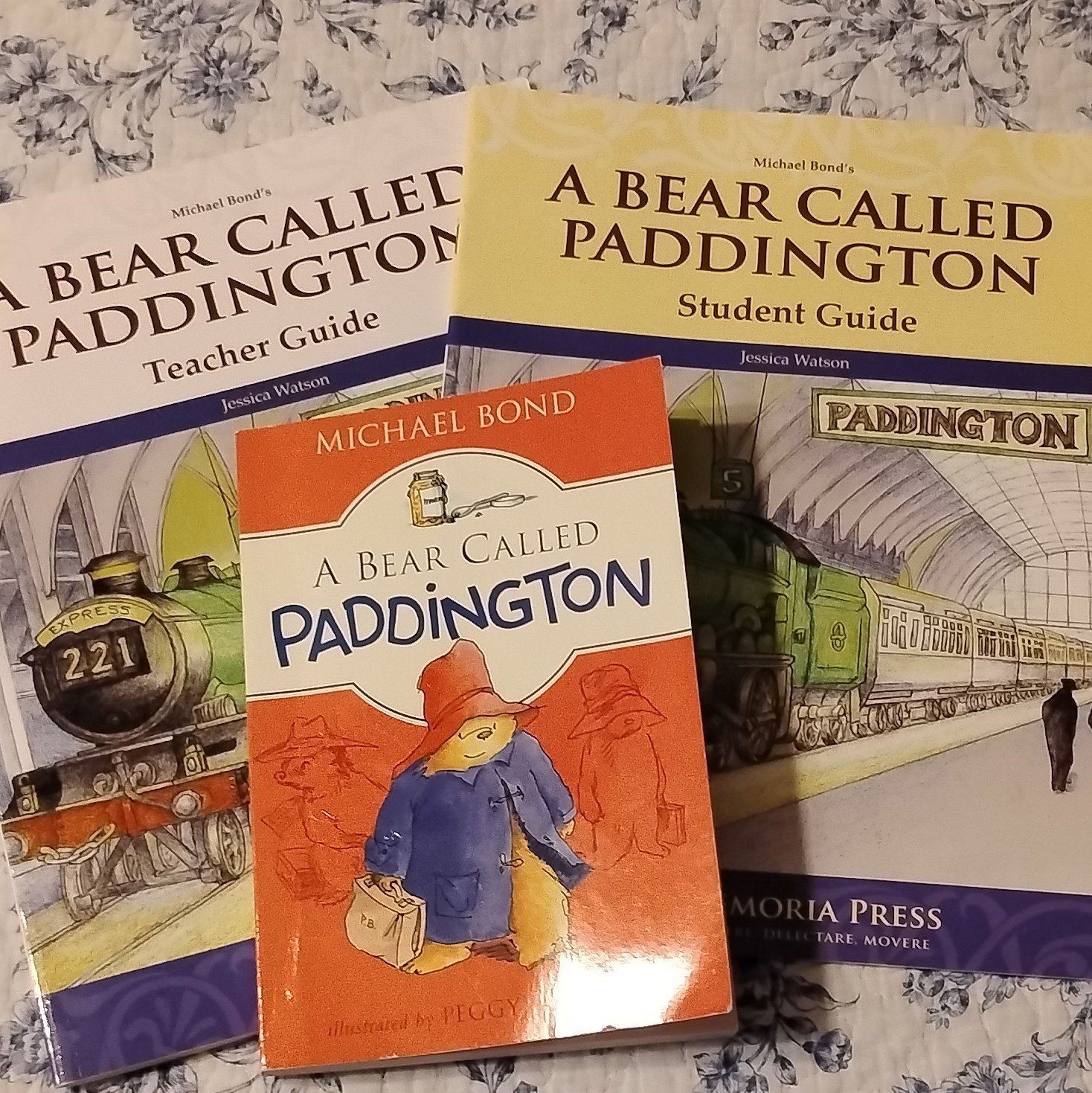 Memoria Press, A Bear Called Paddington Student & Teacher Guide Bundle Paperback