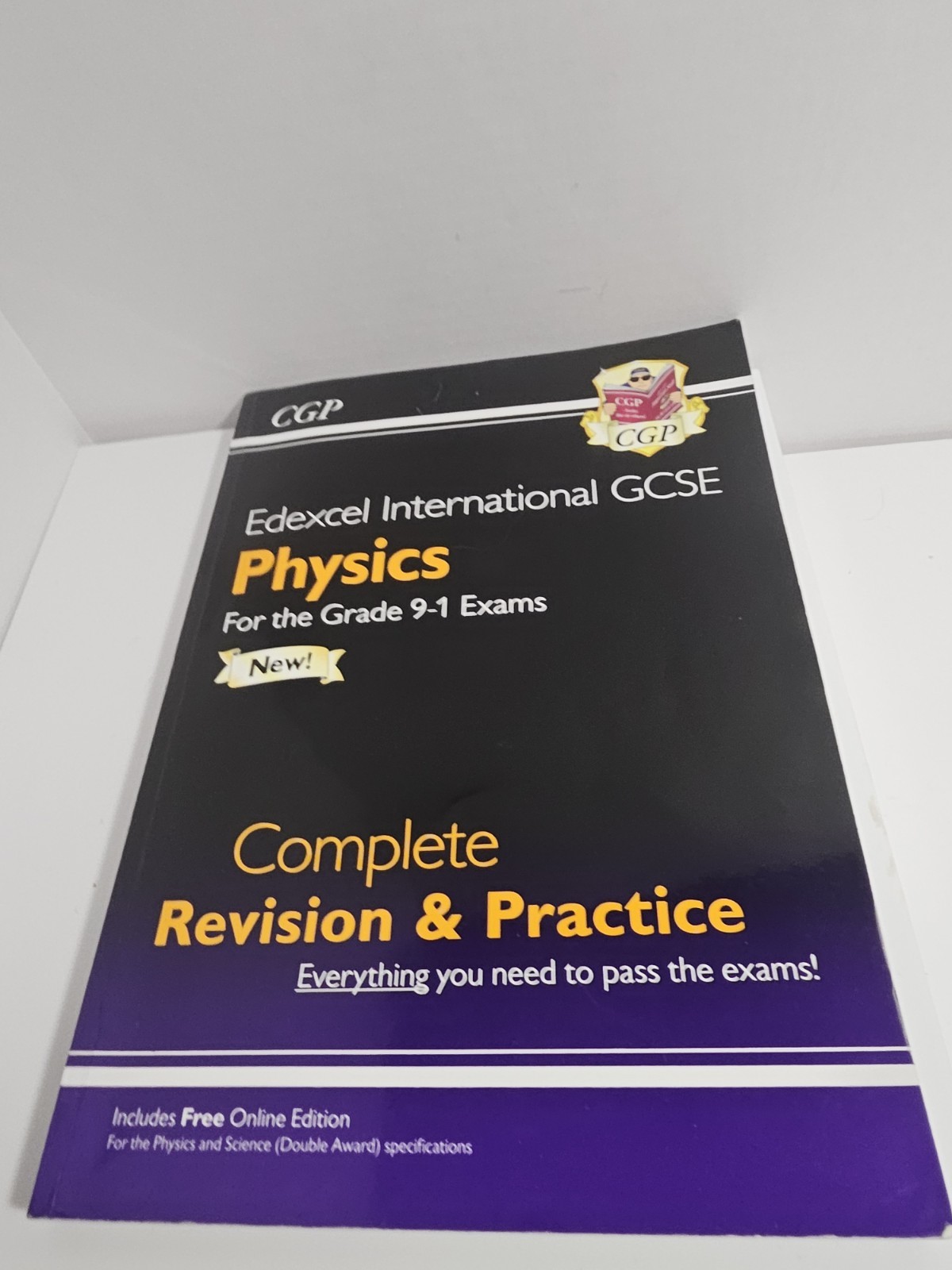 Edexcel International GCSE Physics Complete Revision & Practice: Incl. Online Vi