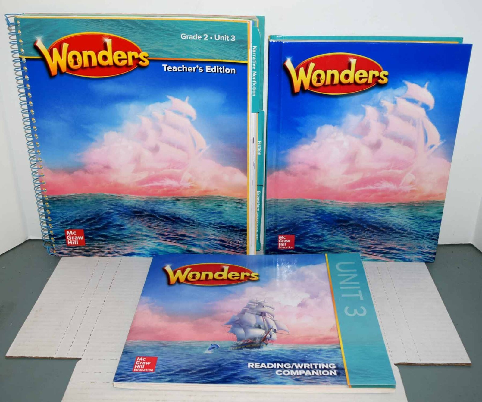 McGraw Hill Gr. 2 Wonders student book & Unit 2 TE plus comp. bk + 8 readers