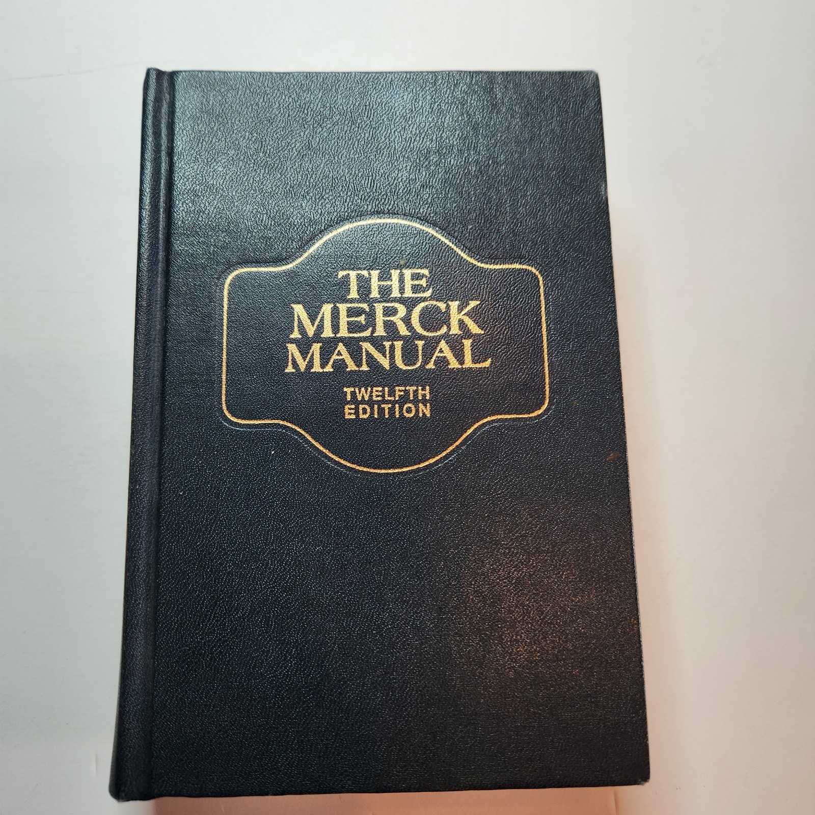 Classic The Merck Manual 12th Edition Tabed Vintage 1972 Treat Home Remedy Guide