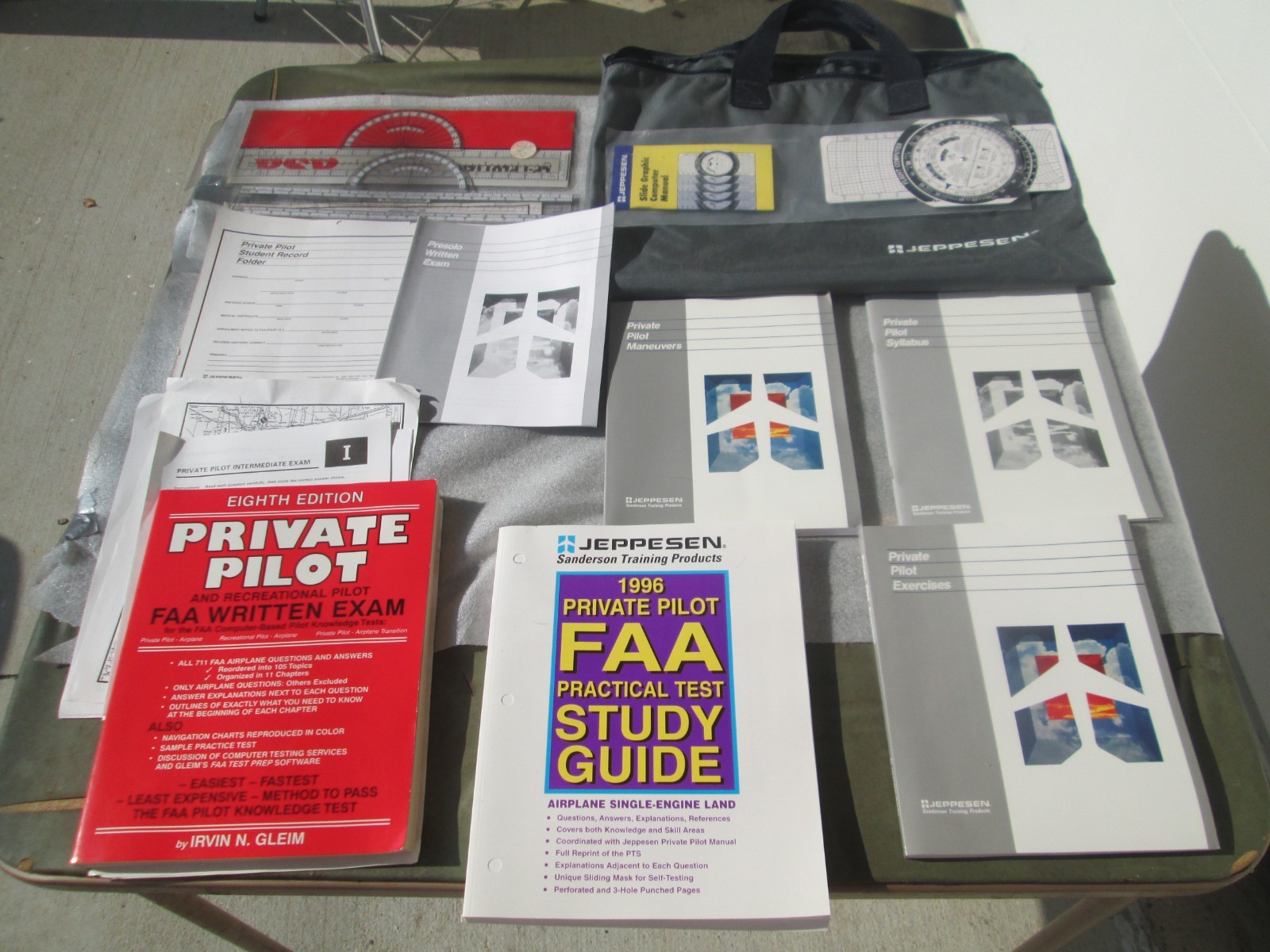 1996 Jeppesen Private Pilot Aviation Student Test Prep Guides & Computers & Case