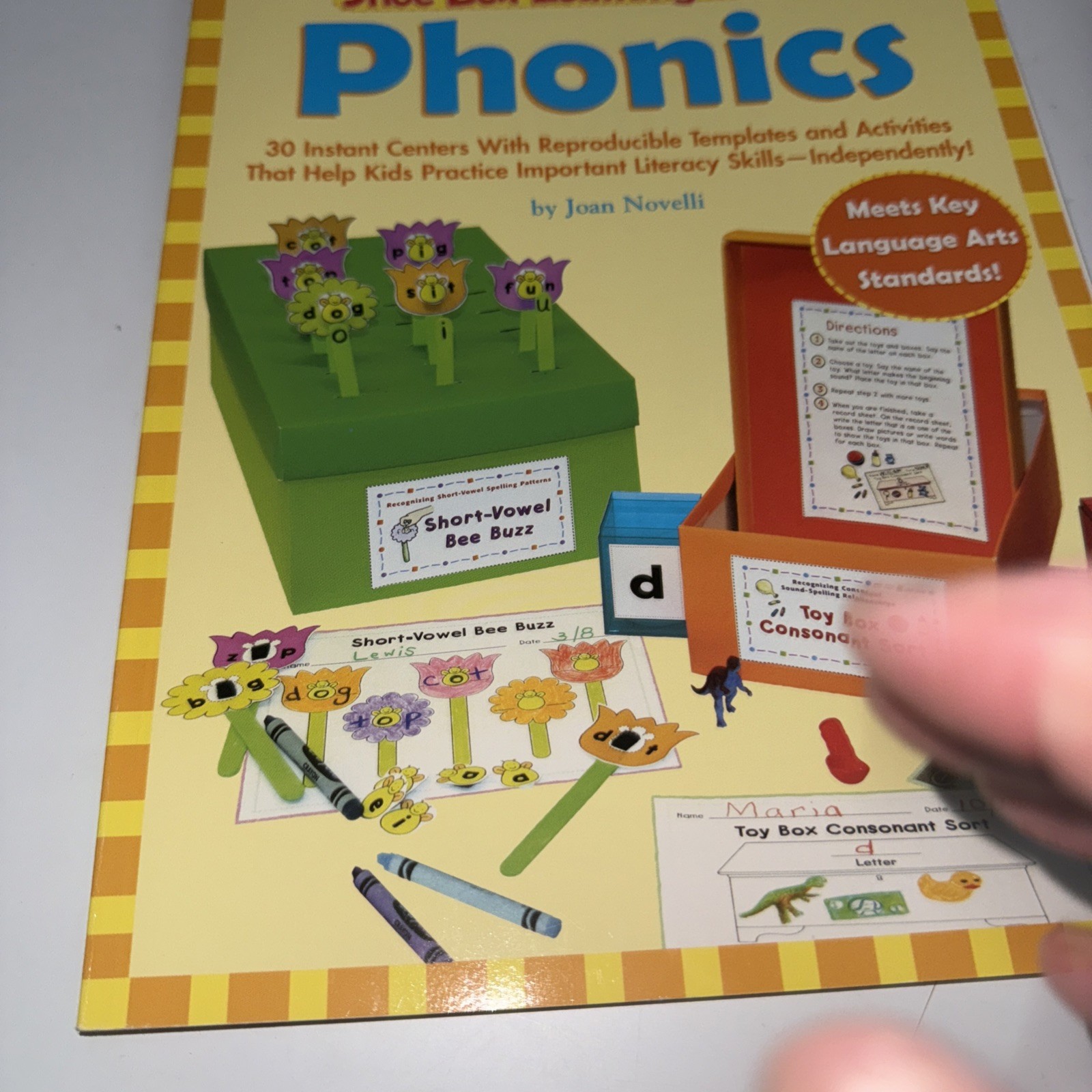 Scholastic Teaching resources K-2 Science, Phonics & Social Studies 4 Book Lot
