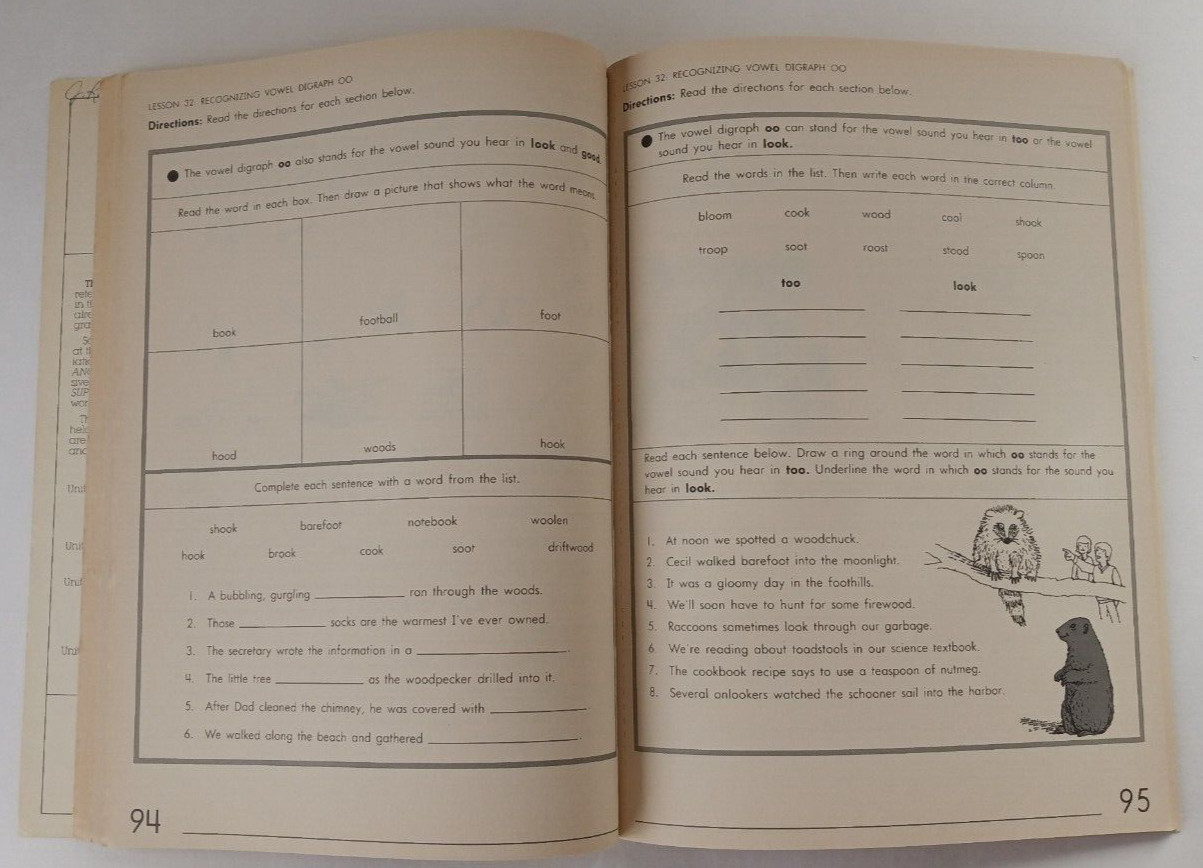 Phonics Workbook Level D by Jane Ervin (Modern Curriculum Press, 1982)
