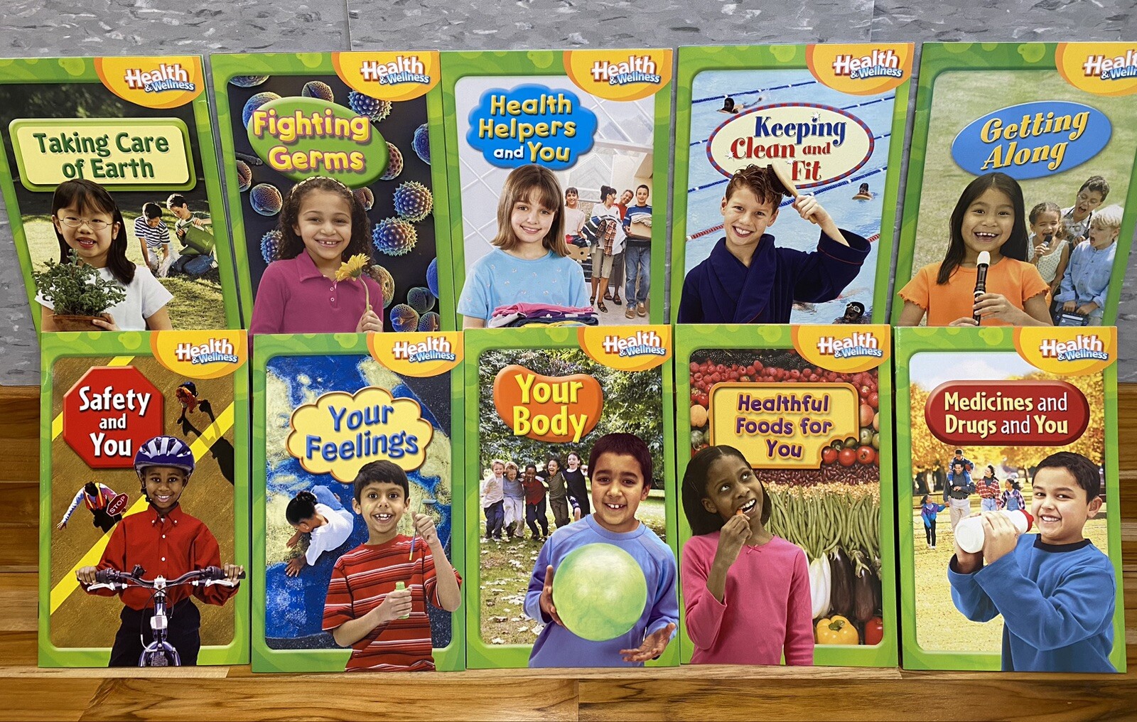 Set of 10 HEALTH & WELLNESS Grade 2 Content Readers (2005, McGraw-Hill)