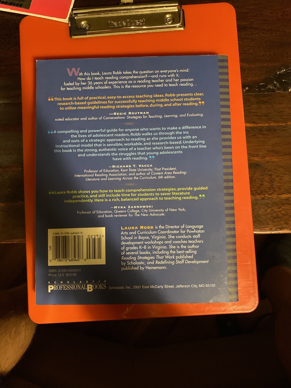 Teaching Reading in Middle School : A Strategic Approach; Laura Robb (2000)