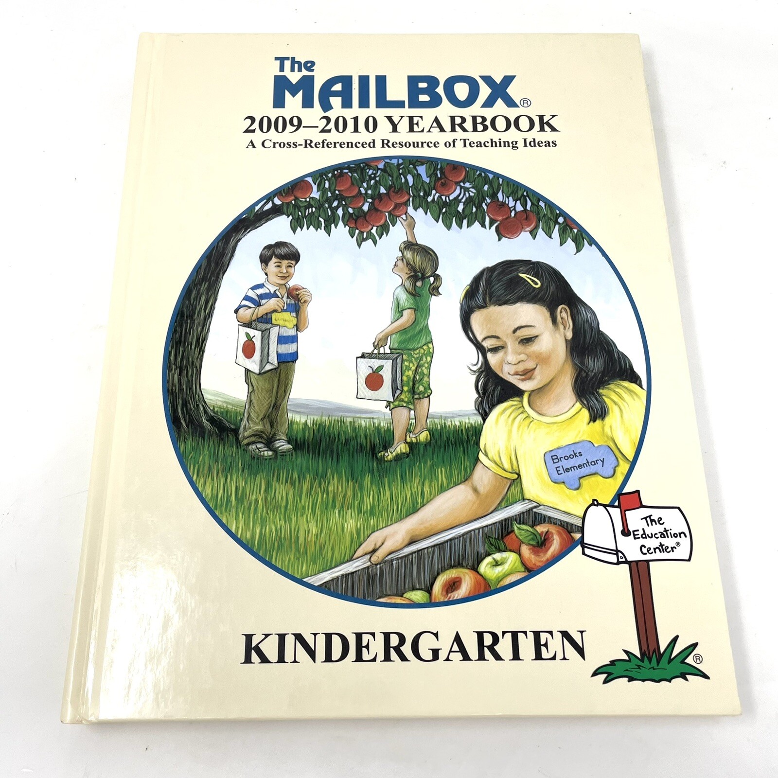 The Mailbox 2009-2010 Yearbook Kindergarten Teacher Resource Hardcover w/ Jacket
