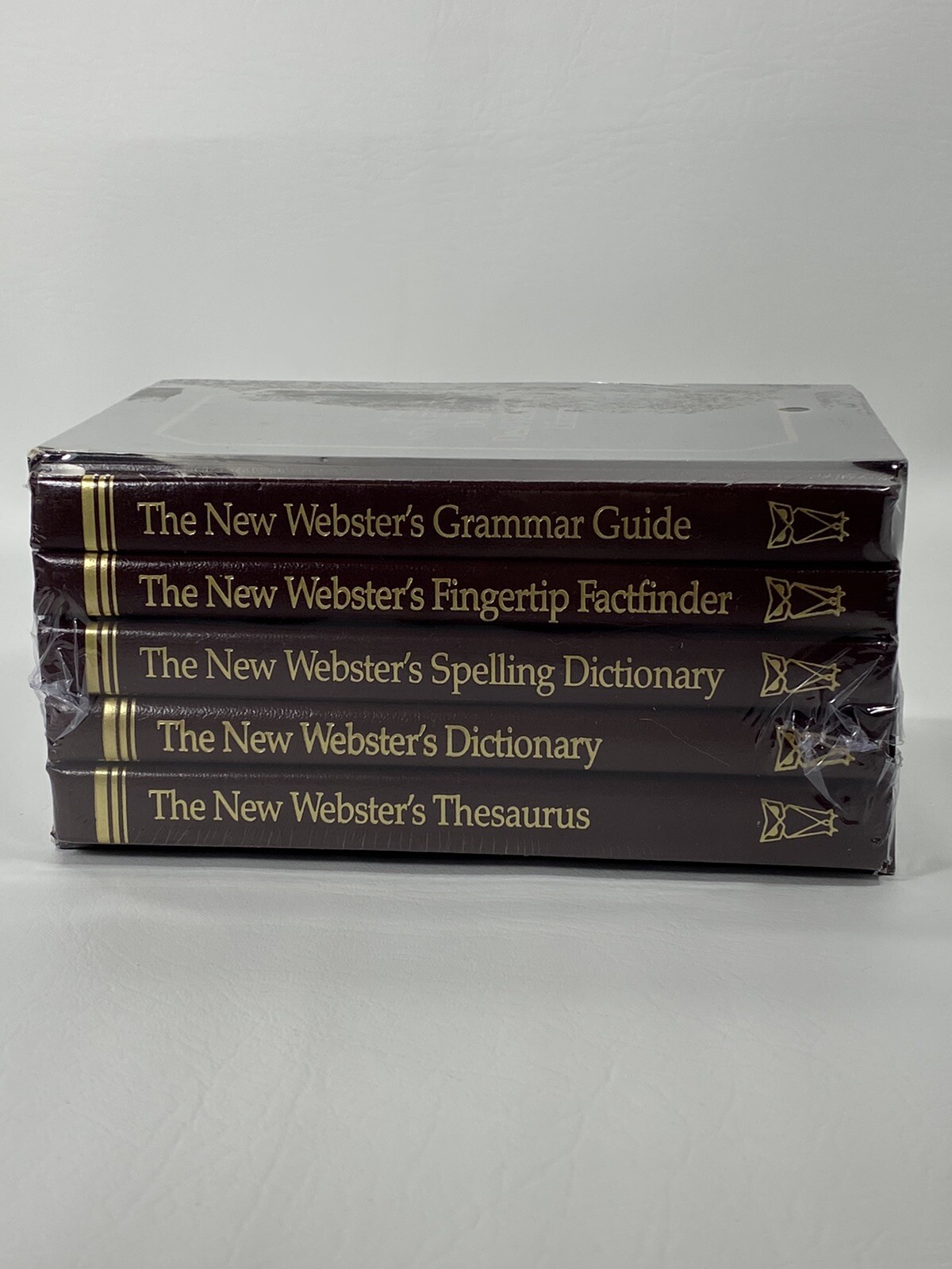 1986 The New Webster’s Deluxe Desk Reference Library 5 Volumes NEVER USED SEALED