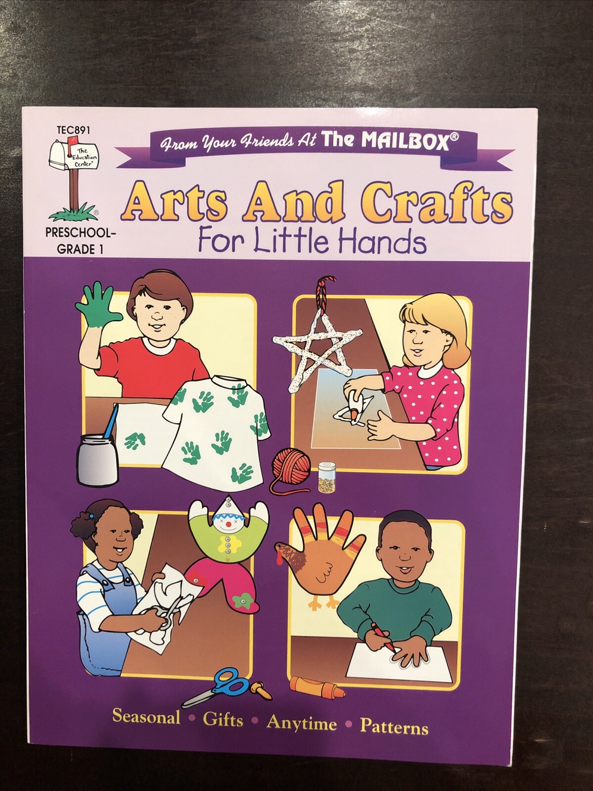 Arts And Crafts For Little Hands by The Mailbox Books Staff