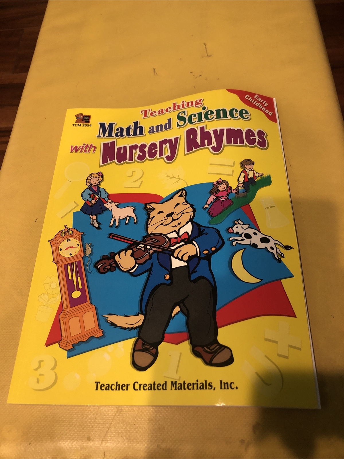 Teaching Math and Science Through Nursery Rhymes by Amy DeCastro (2000, Perfect,