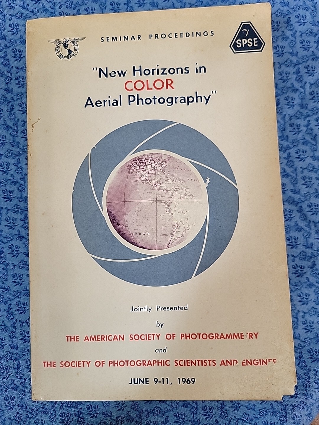 «NEW HORIZONS IN COLOR AERIAL PHOTOGRAPHY» (1969)