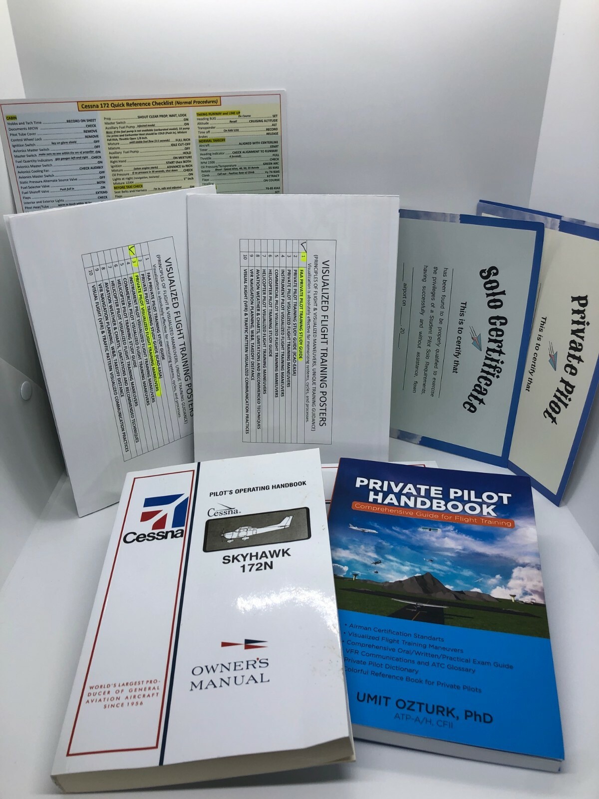 Cessna 172R Model Private Pilot Flight Training Set: Plus Complimentary Gifts.