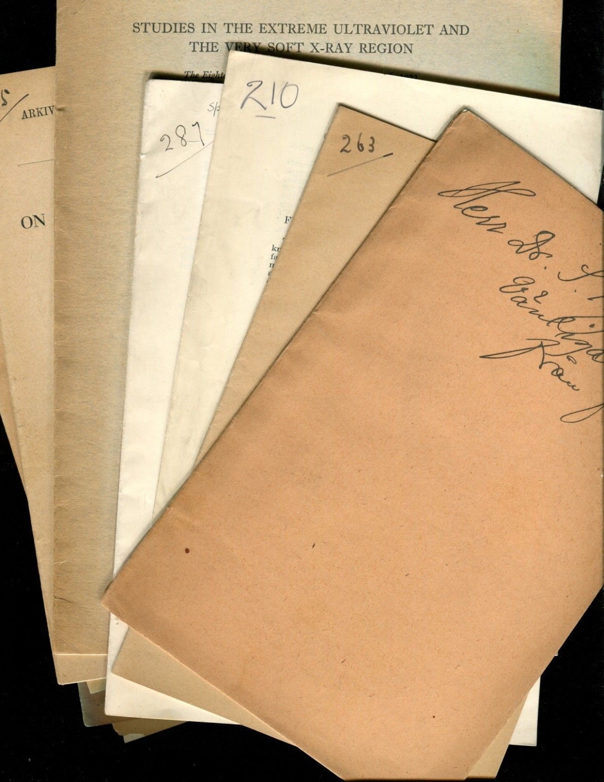 Sieghbahn , THIRTEEN OFFPRINTS FROM VARIOUS JOURNALS 1910-1935. 1910.