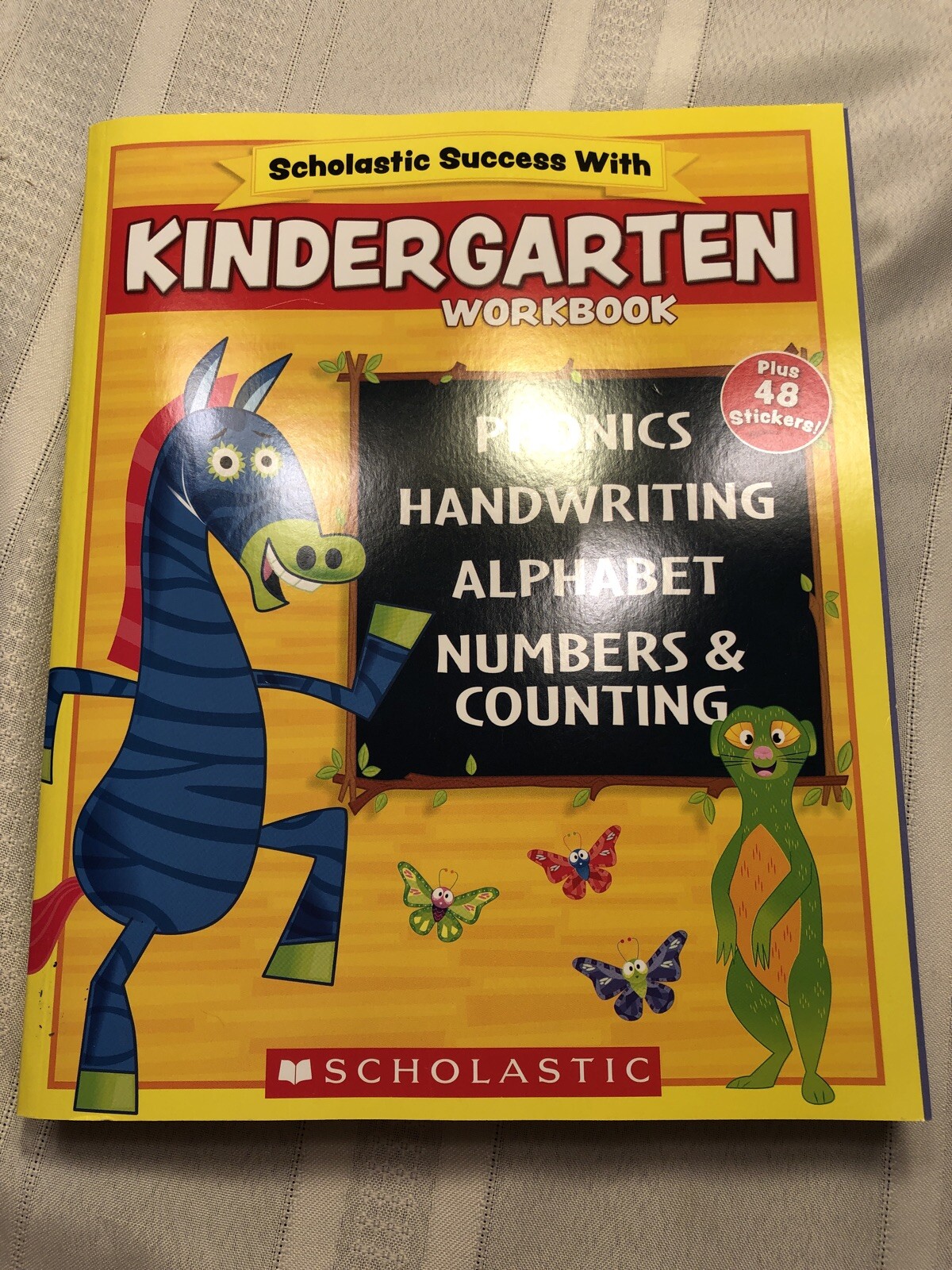 Scholastic – Kindergarten Workbook with Motivational Stickers