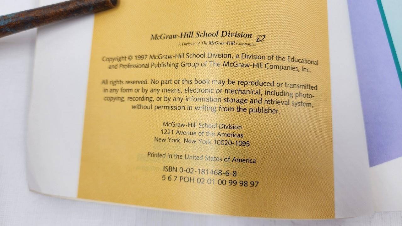 Writing and Language Handbook Grade 4 Macmillan/McGraw-Hill School Division