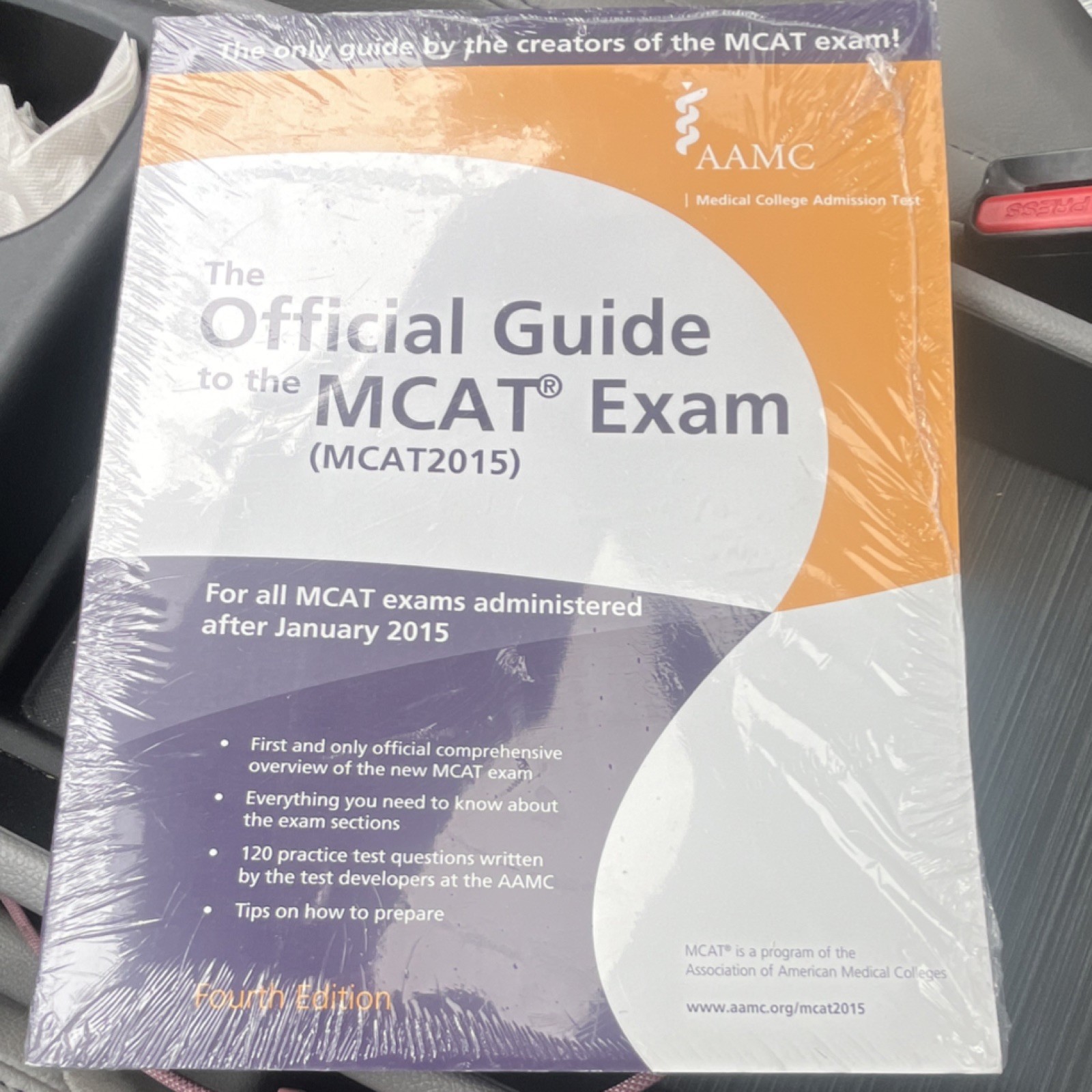 AAMC Official Guide MCAT Exam Fourth Edition Study Guide Paperback English