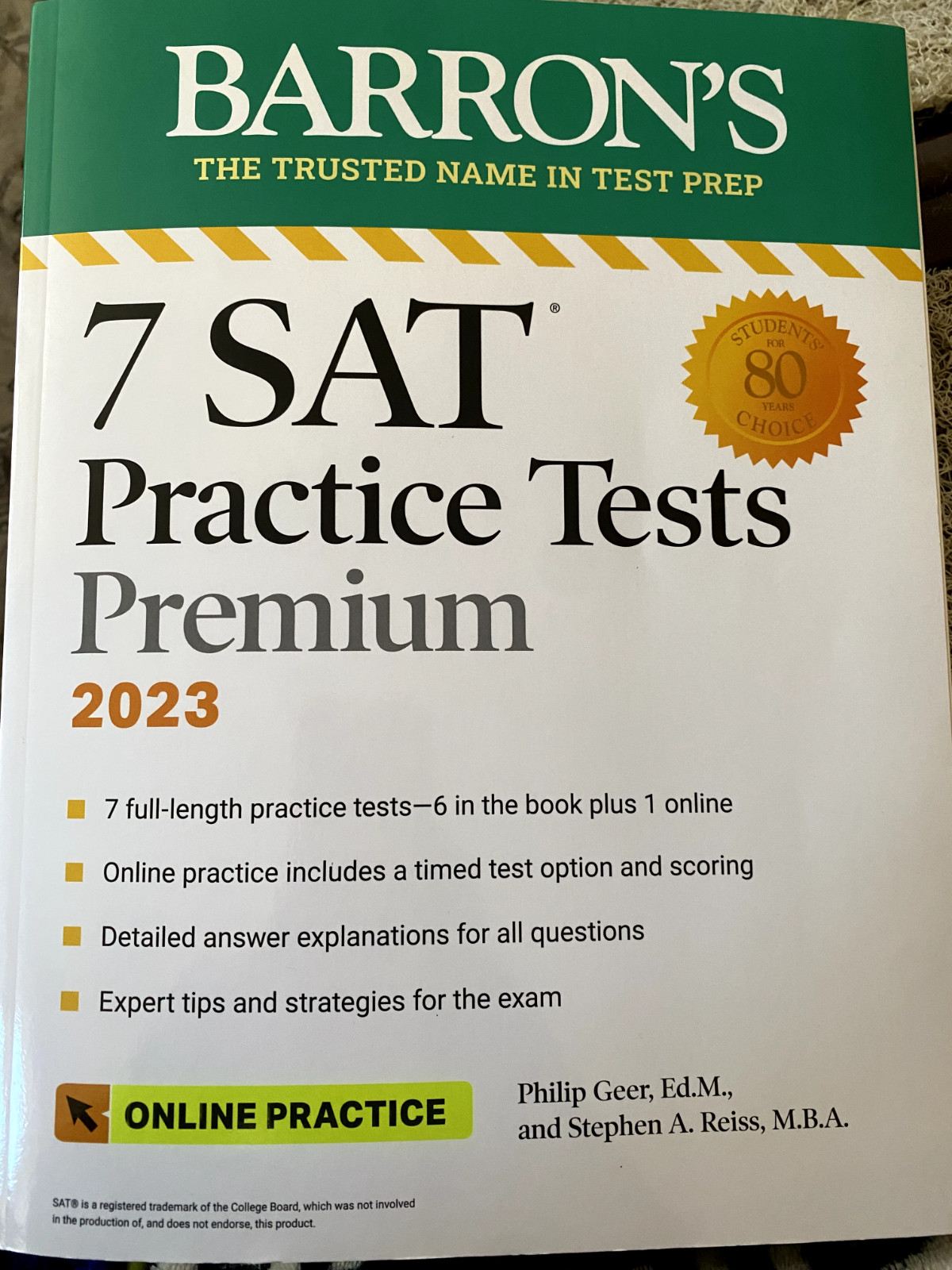 barron’s 7 SAT Practice Tests Premium 2023