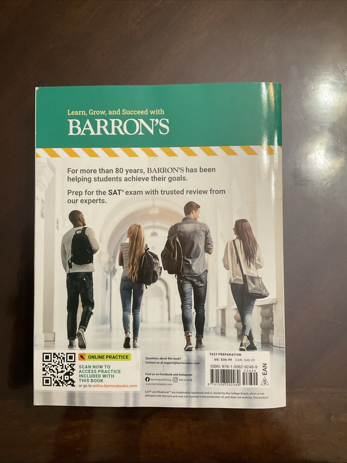 Barron’s Digital SAT Study Guide Premium 2025, 4 Full-length Practice Tests