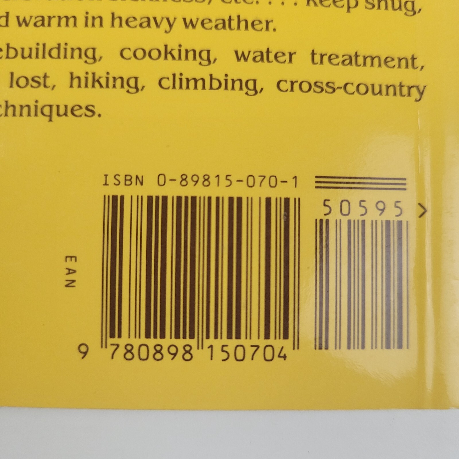 The 2 Oz. Backpacker : Problem Solving Manual for Use in the Wilds/ Robert Woods