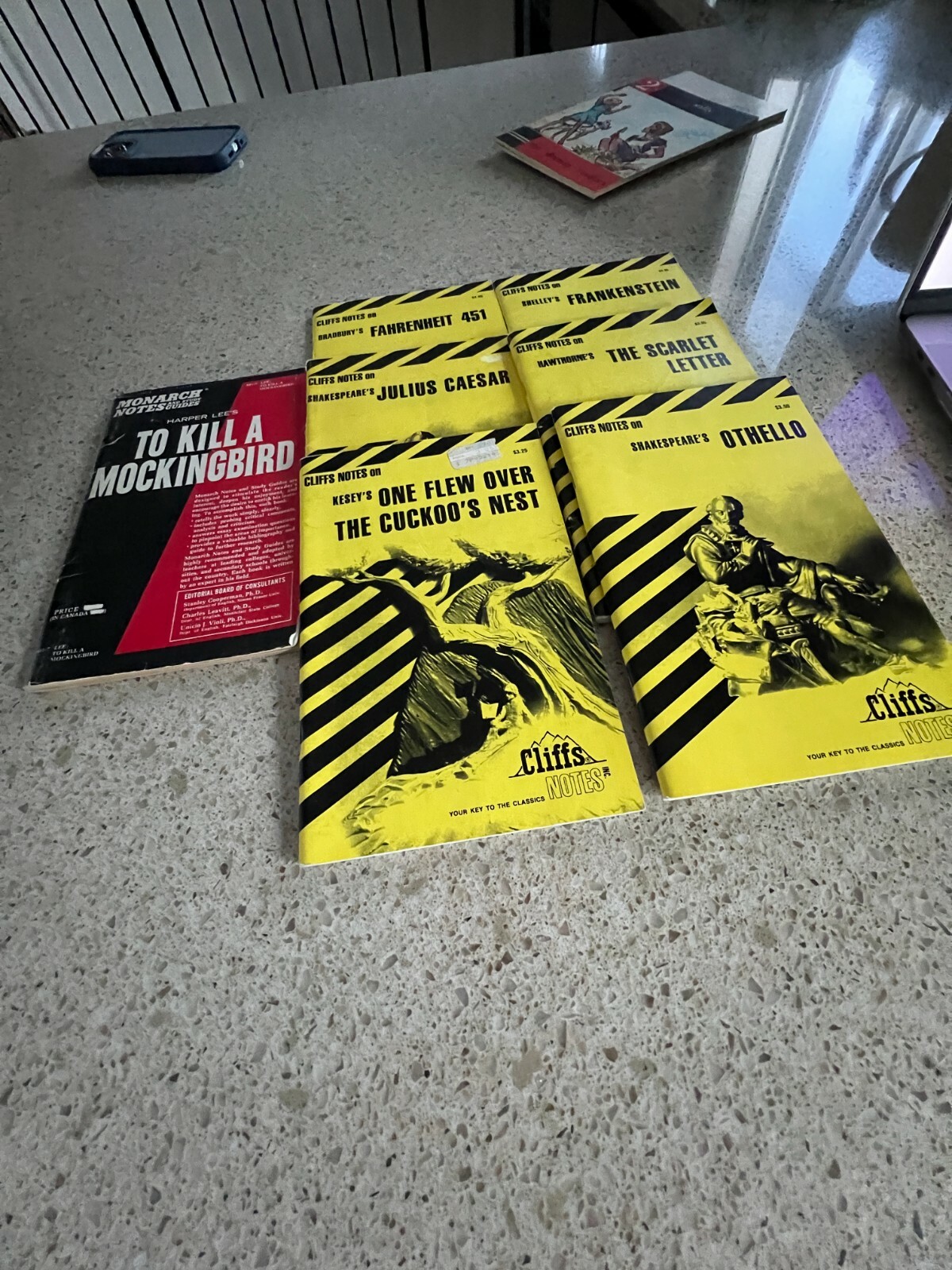 6 Cliff Notes books +1 by lee 7 total