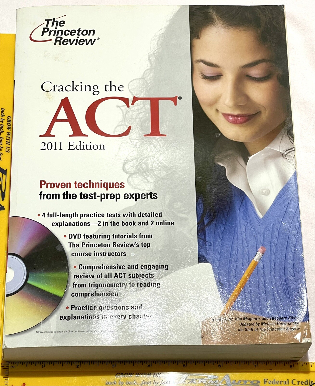 ACT College Test Preparation Cracking the Act 2011 by Princeton Review Staff NEW