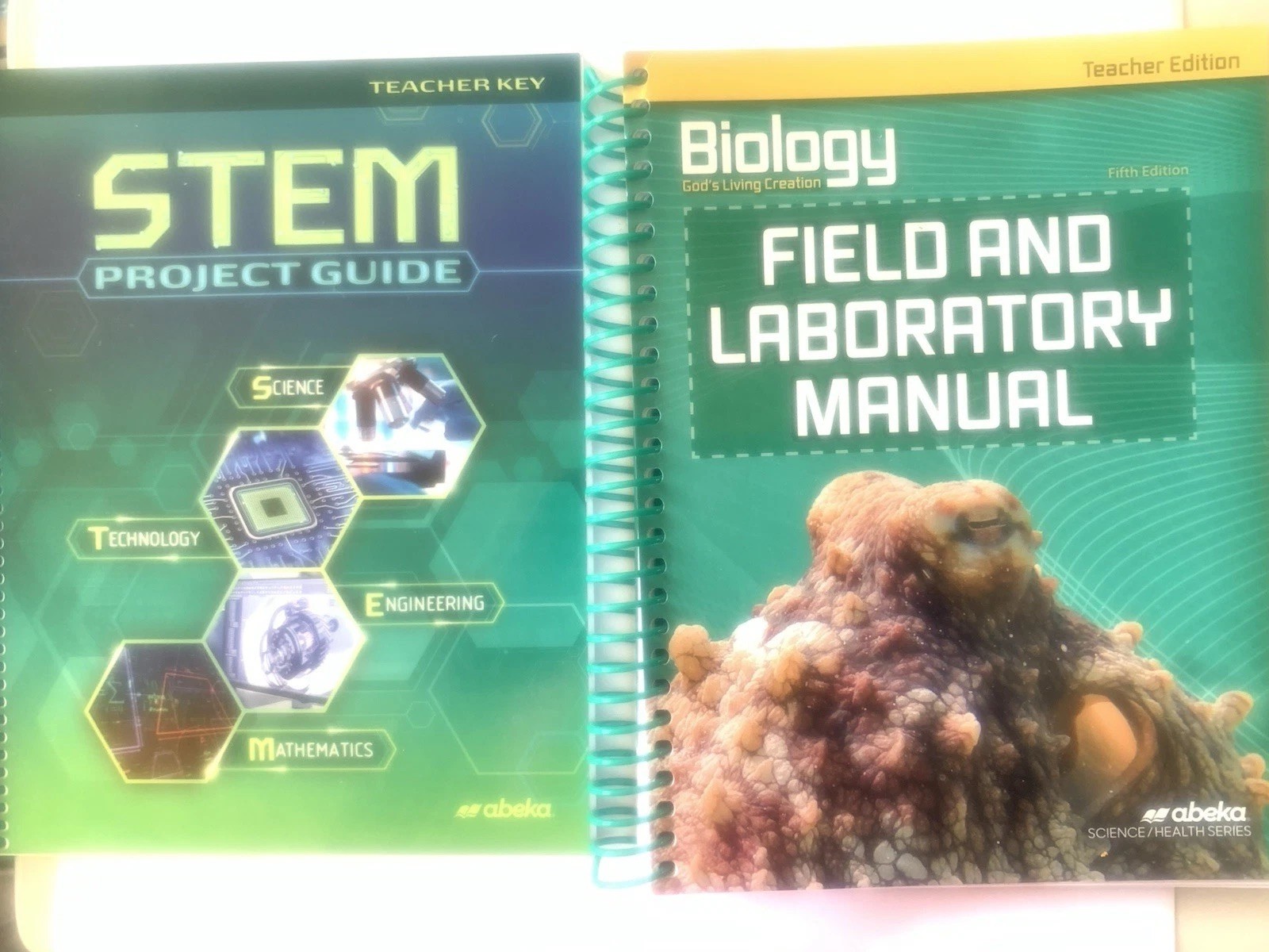 (Lot X2)ABEKA Biology Field & Laboratory Manual +Stem Project Guide(Teachers ED)
