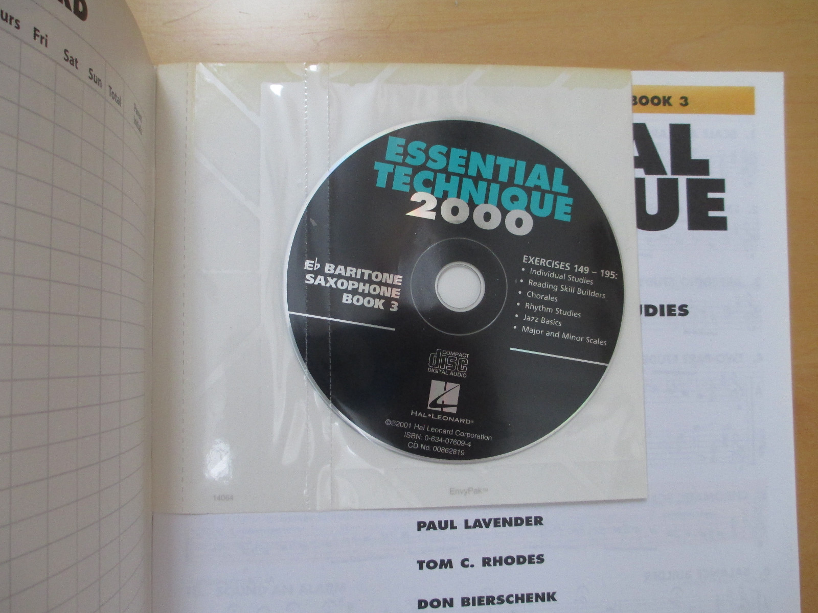 ESSENTIAL ELEMENTS – Eb BARITONE SAXOPHONE – BOOK 3 + 1 CD – STUDENT LESSON BOOK