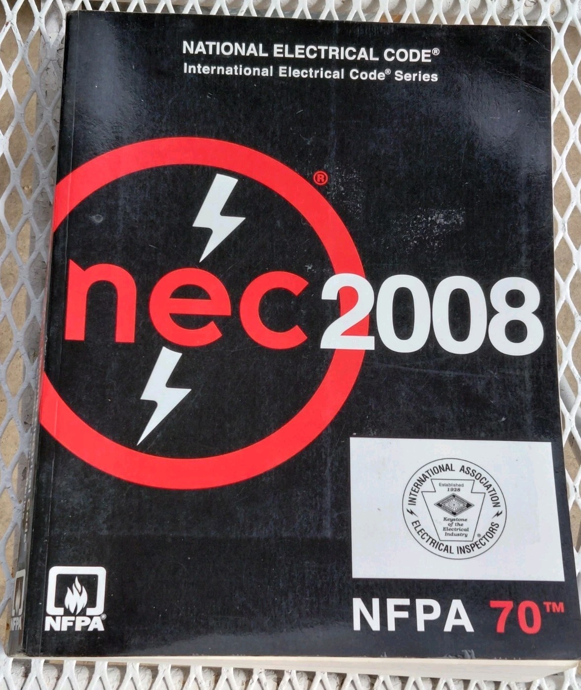 Vintage 2008 National Electrical Code Book NEC NFPA 70 Softcover IAEI Edition