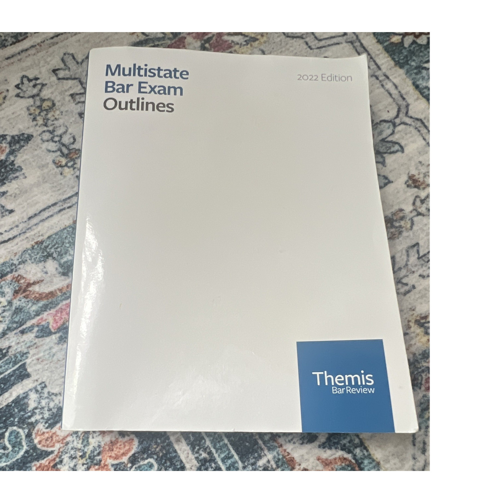 Themis Bar Review MBE Outlines Study Guide Book 2022 Edition English